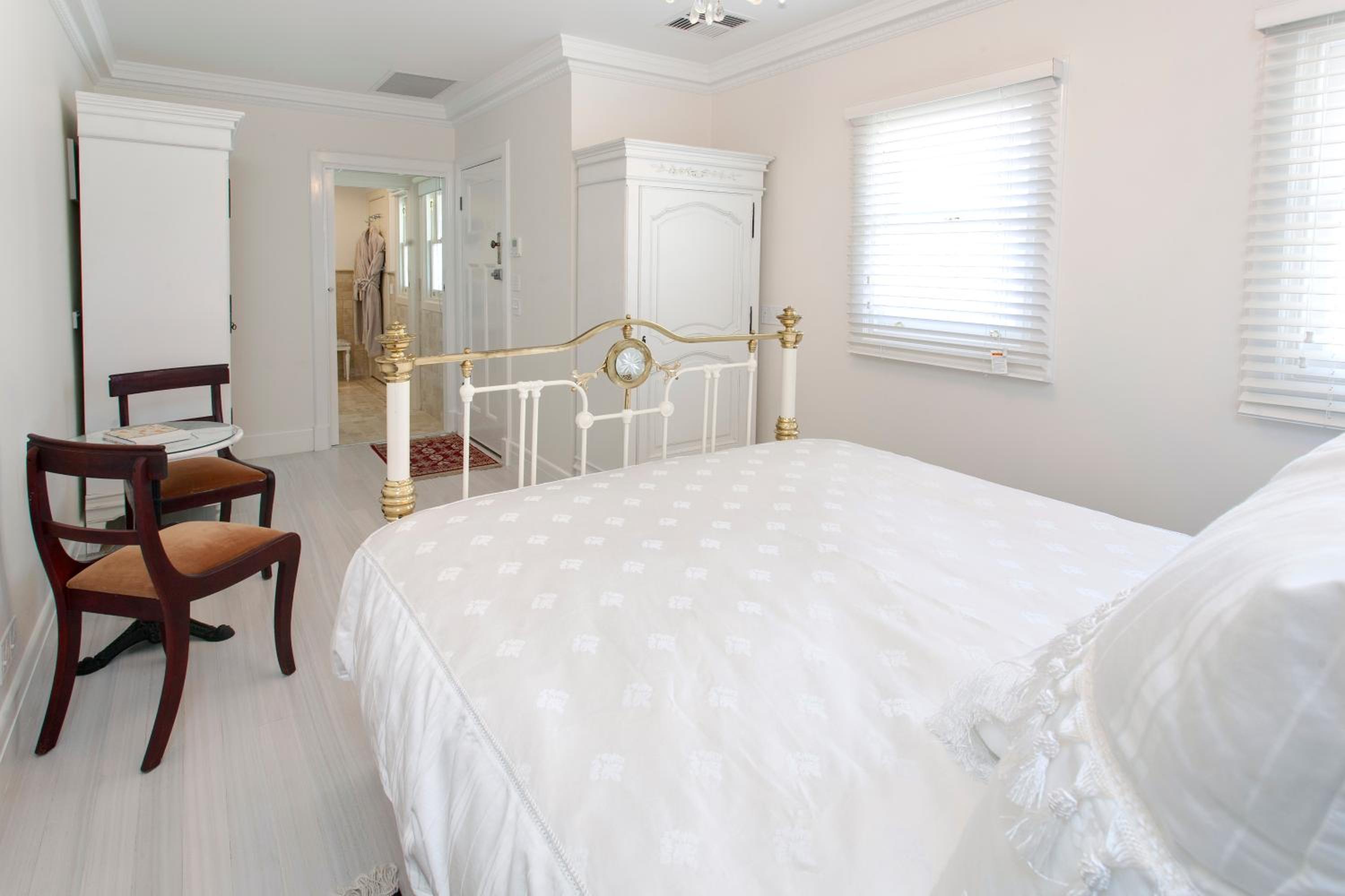 King Room (Petite)