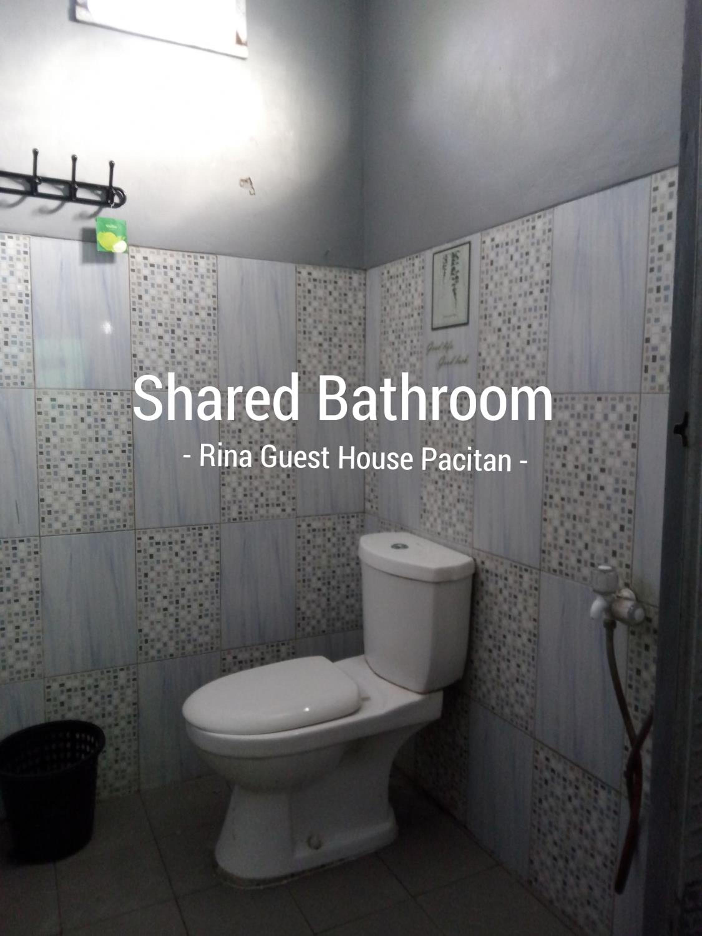 Double Room with Shared Bathroom photo 2