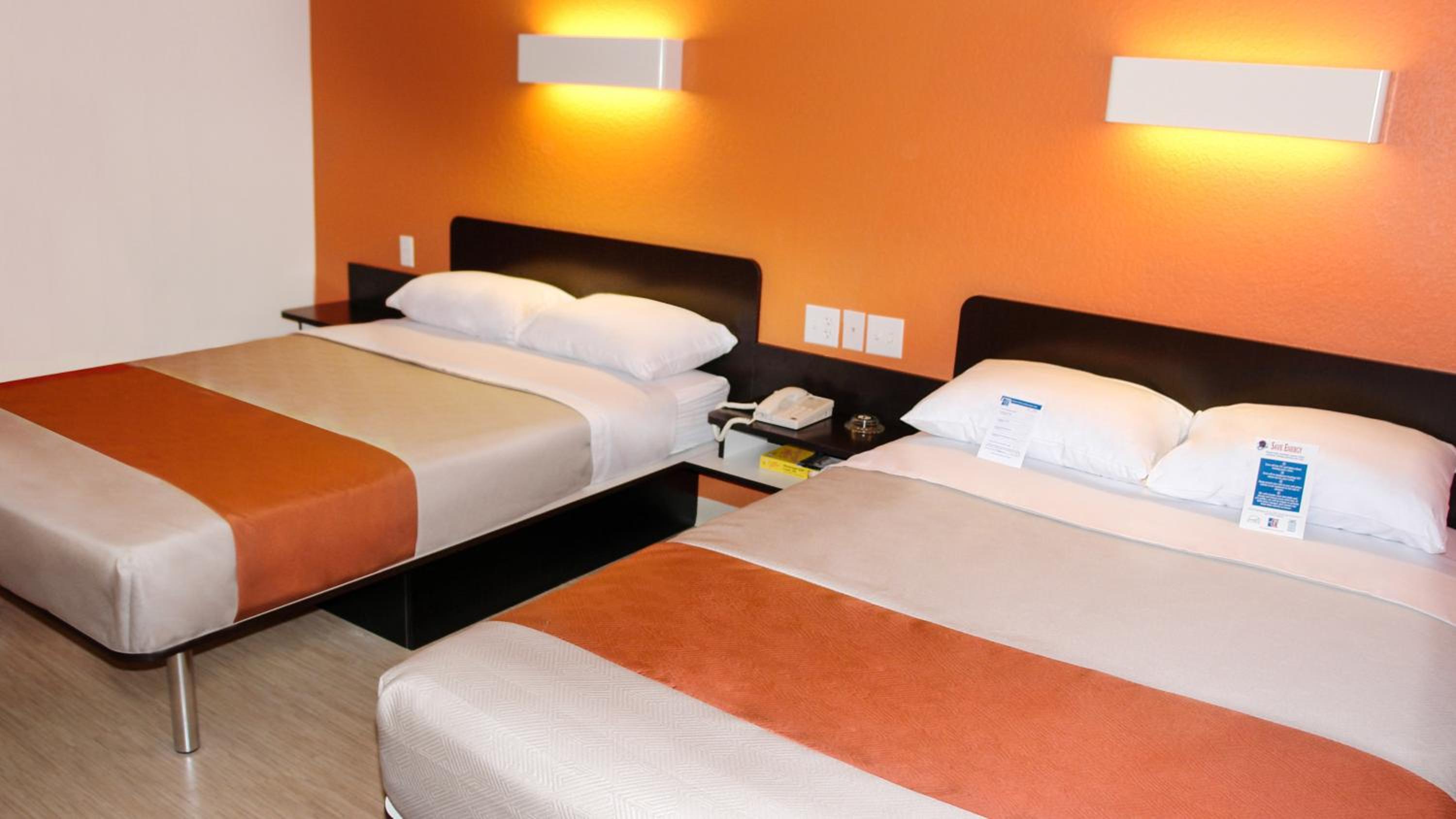 Queen Room with Two Queen Beds - Smoking