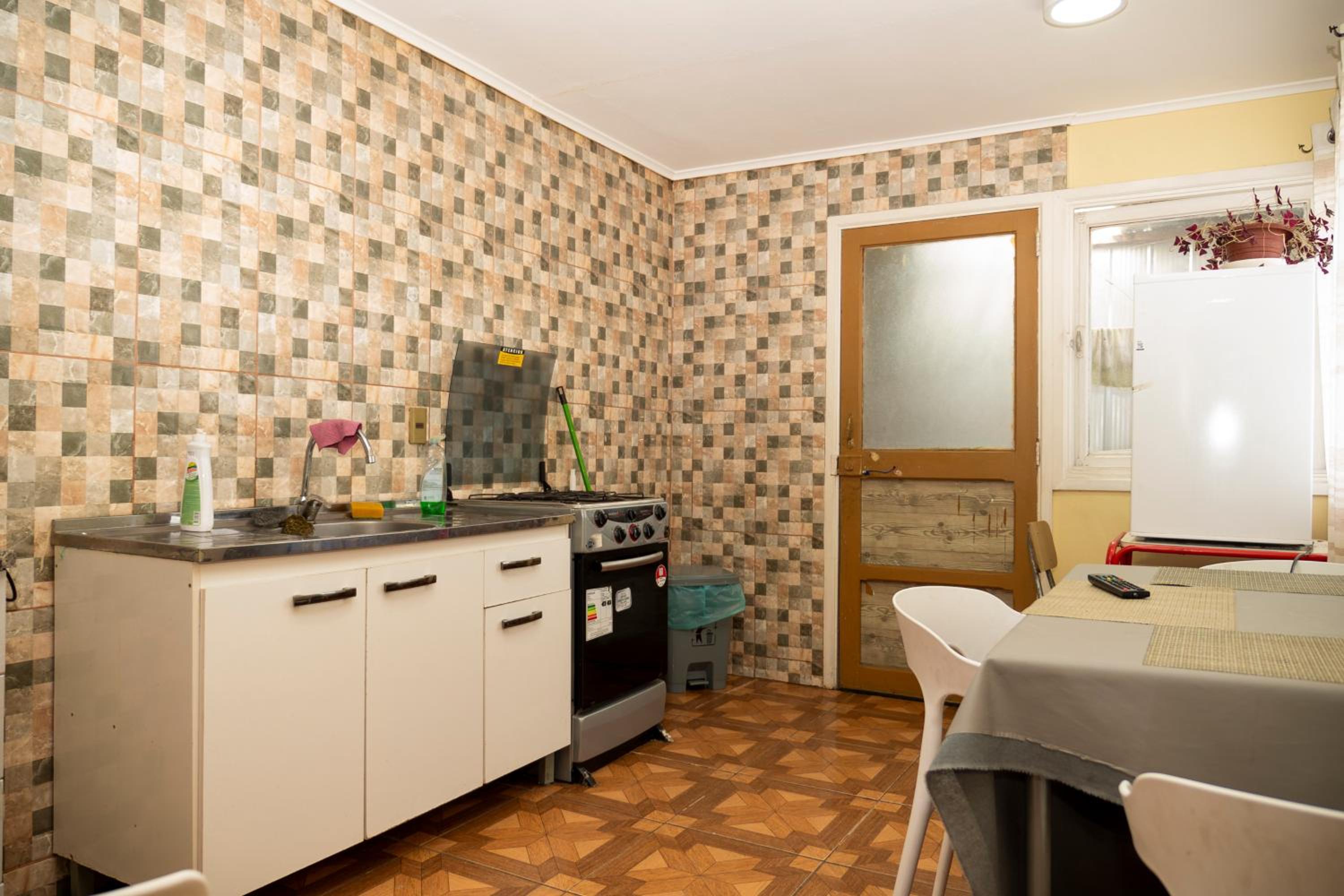 Apartment With Shared Bathroom photo 1