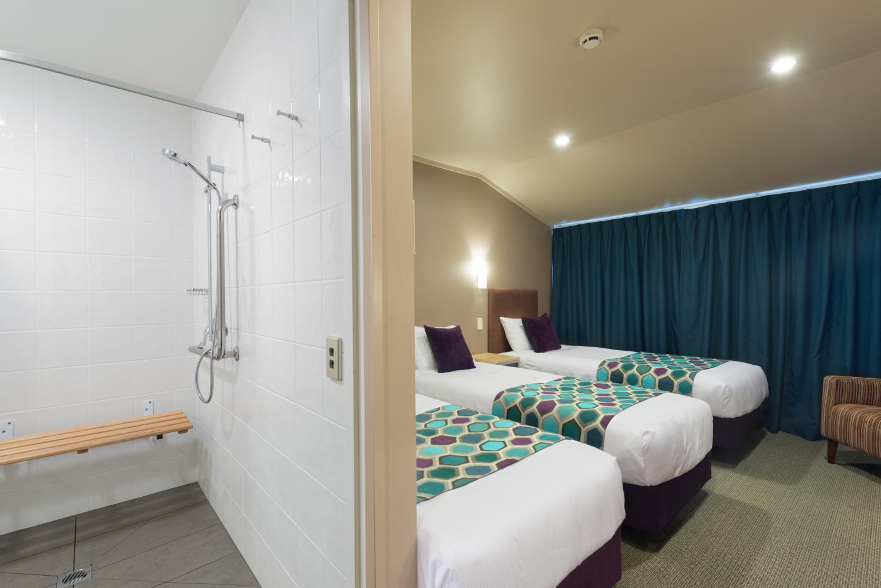 Standard Triple Room - Photo 4