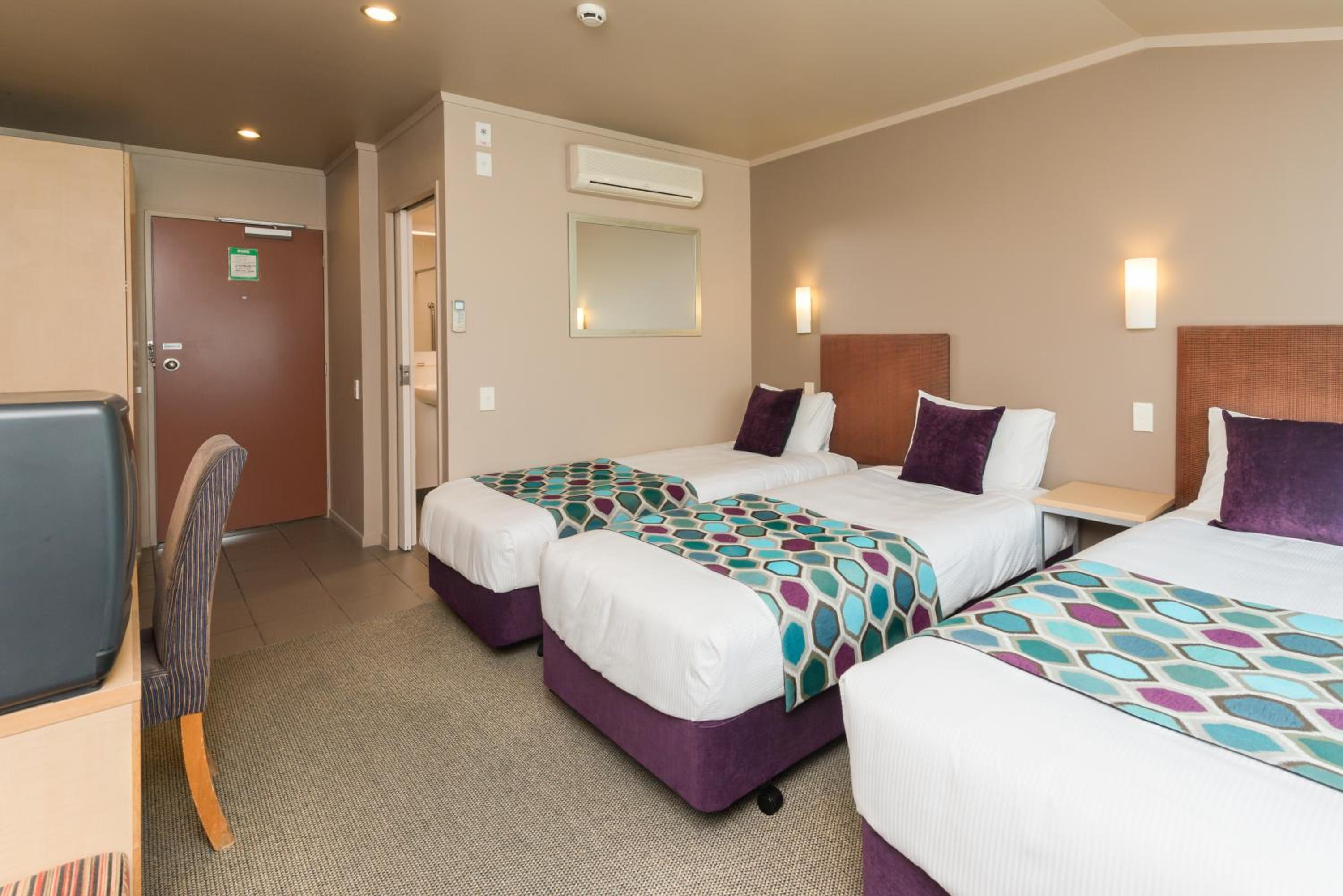 Standard Triple Room - Photo 5
