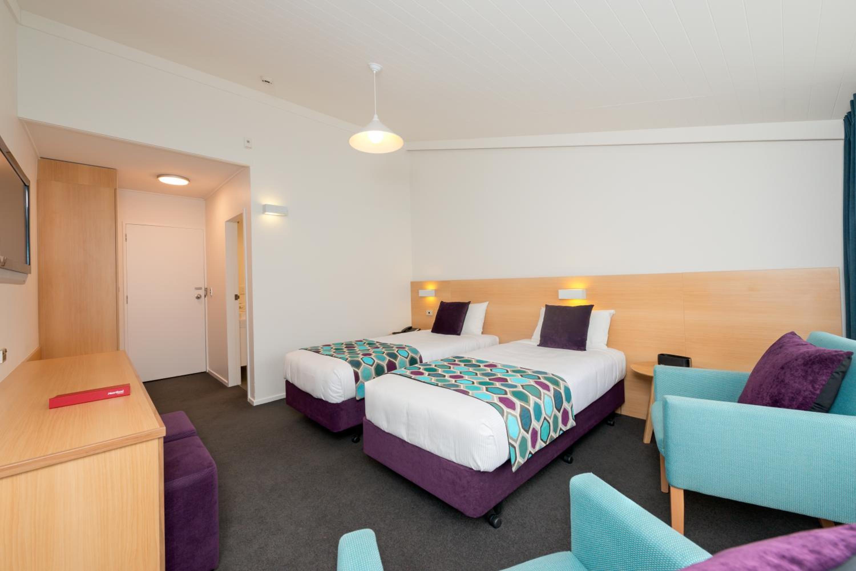 Standard Twin Room - Photo 5