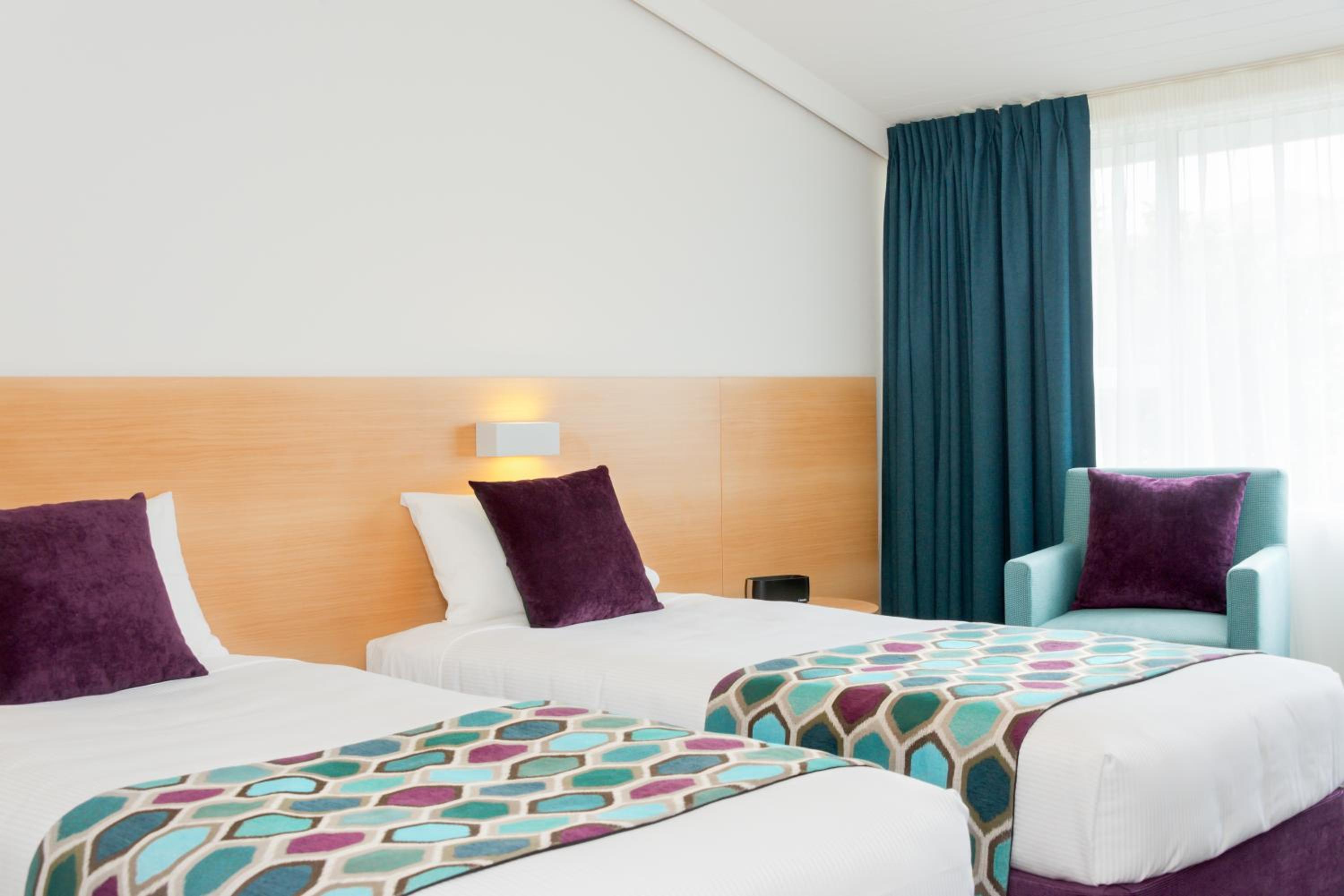 Standard Twin Room - Photo 4