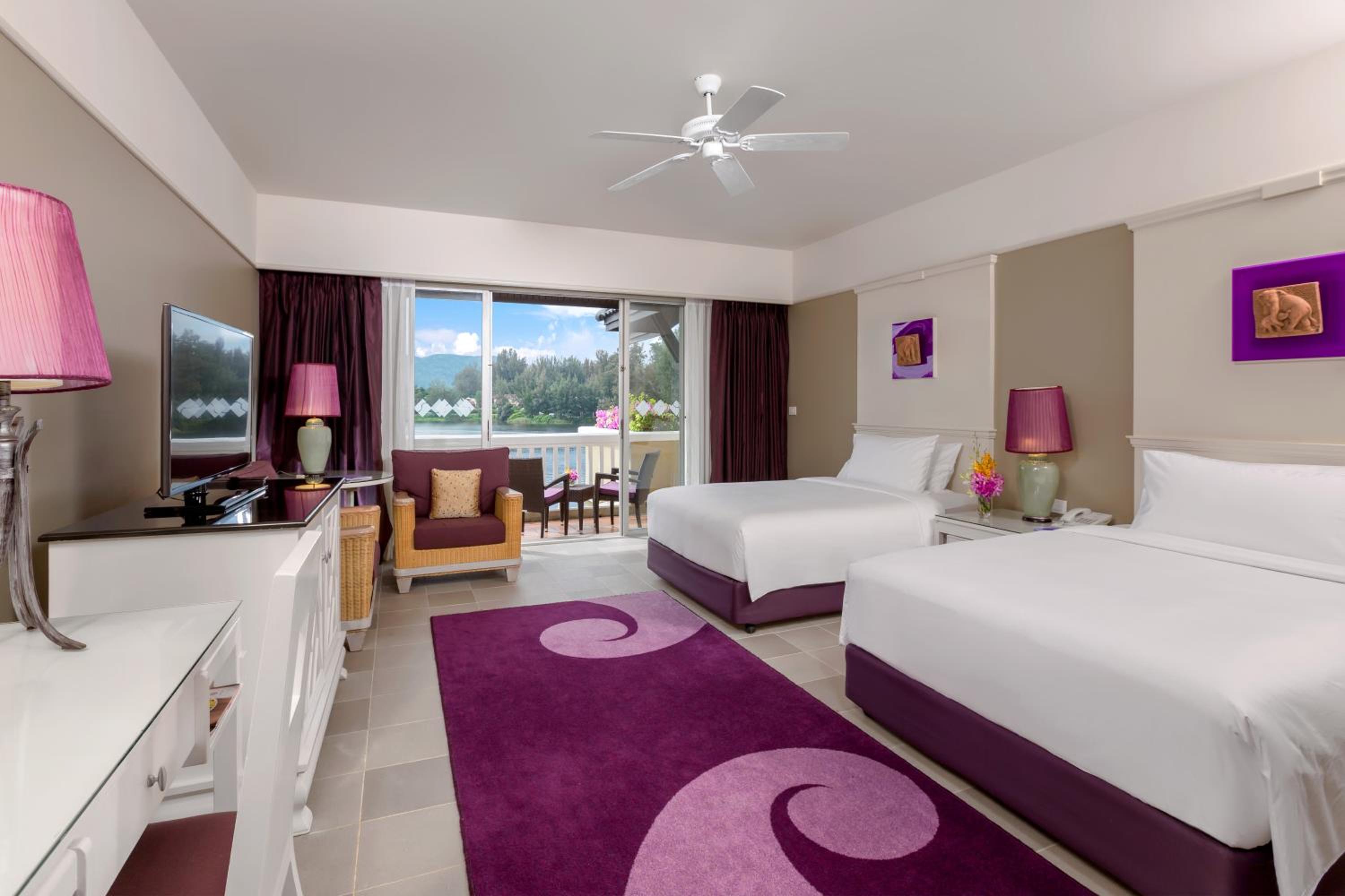 Laguna Twin Room - Photo 2