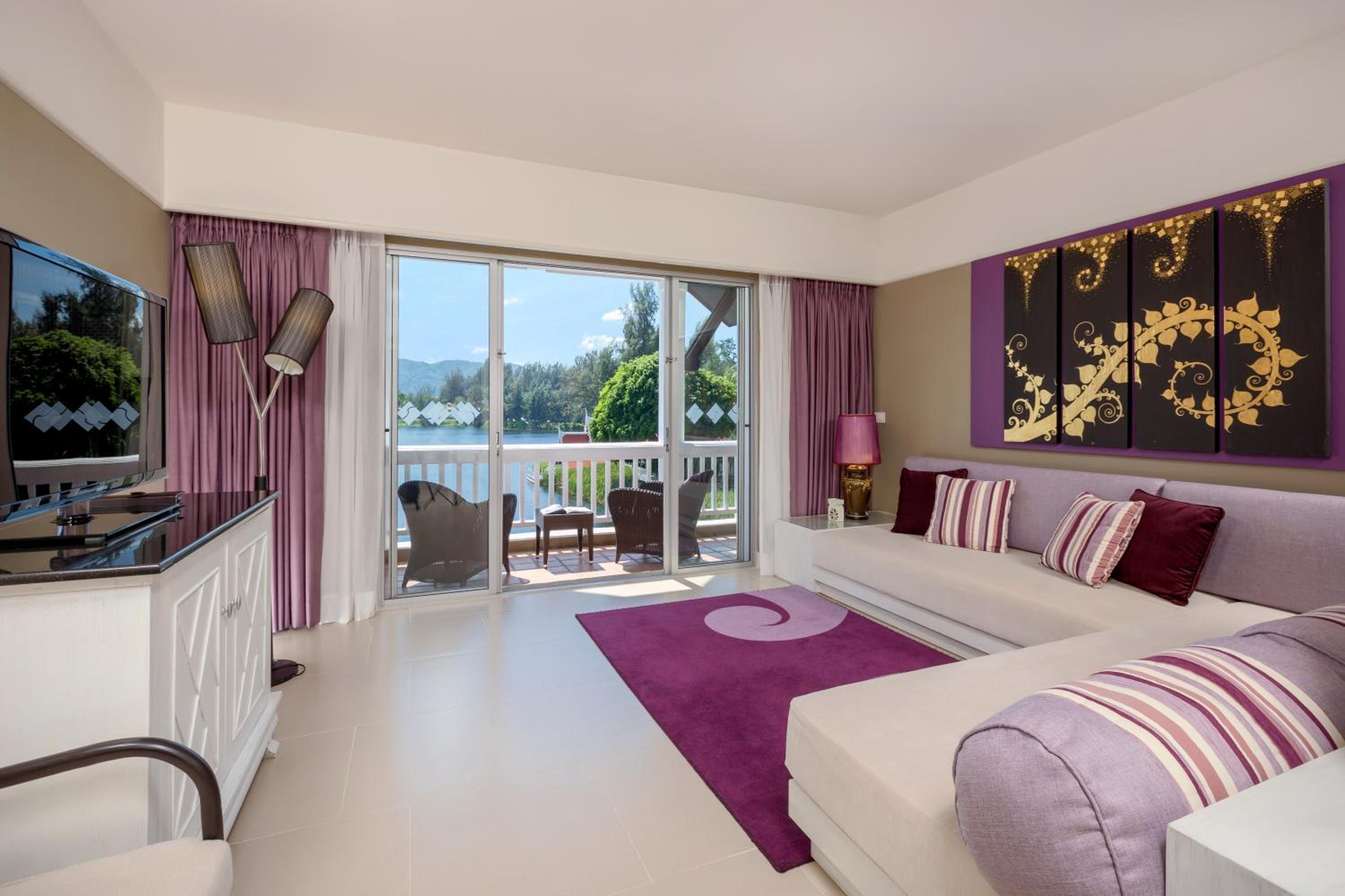 Laguna Premier Room - Photo 4