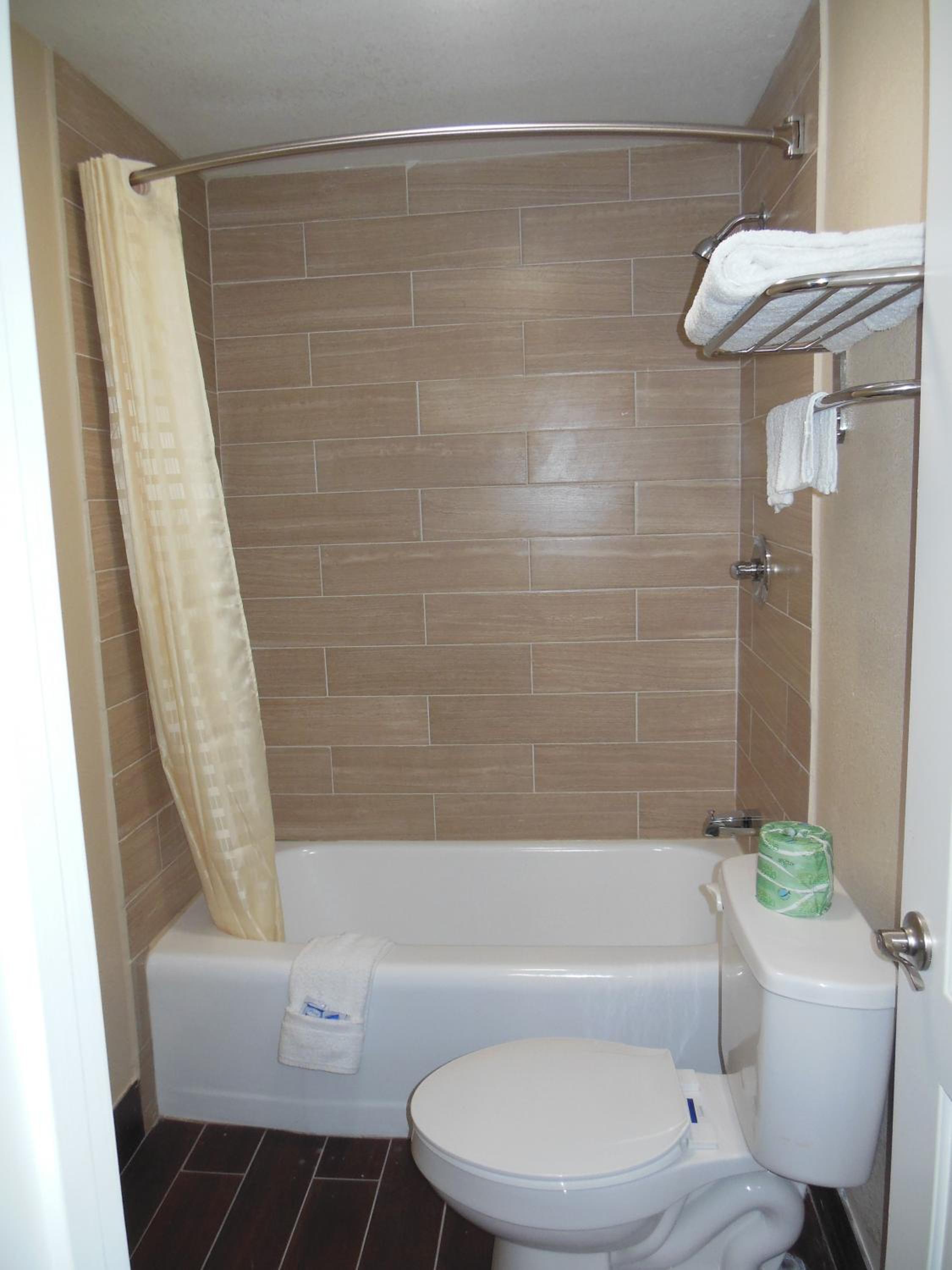 Deluxe Queen Room photo 3
