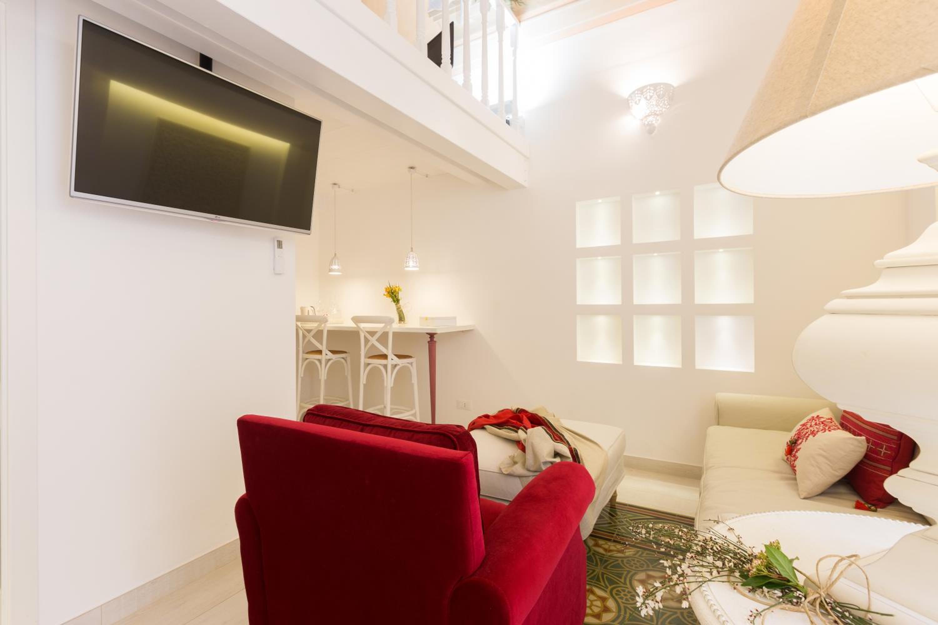 Junior Suite with Balcony - Split Level - Photo 18