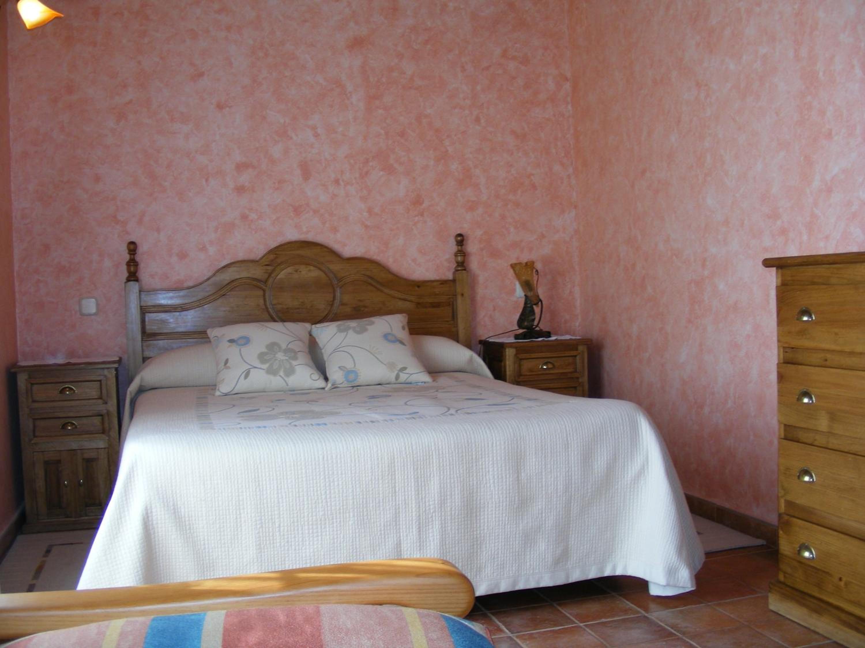 Double Room with Private Bathroom - Photo 4
