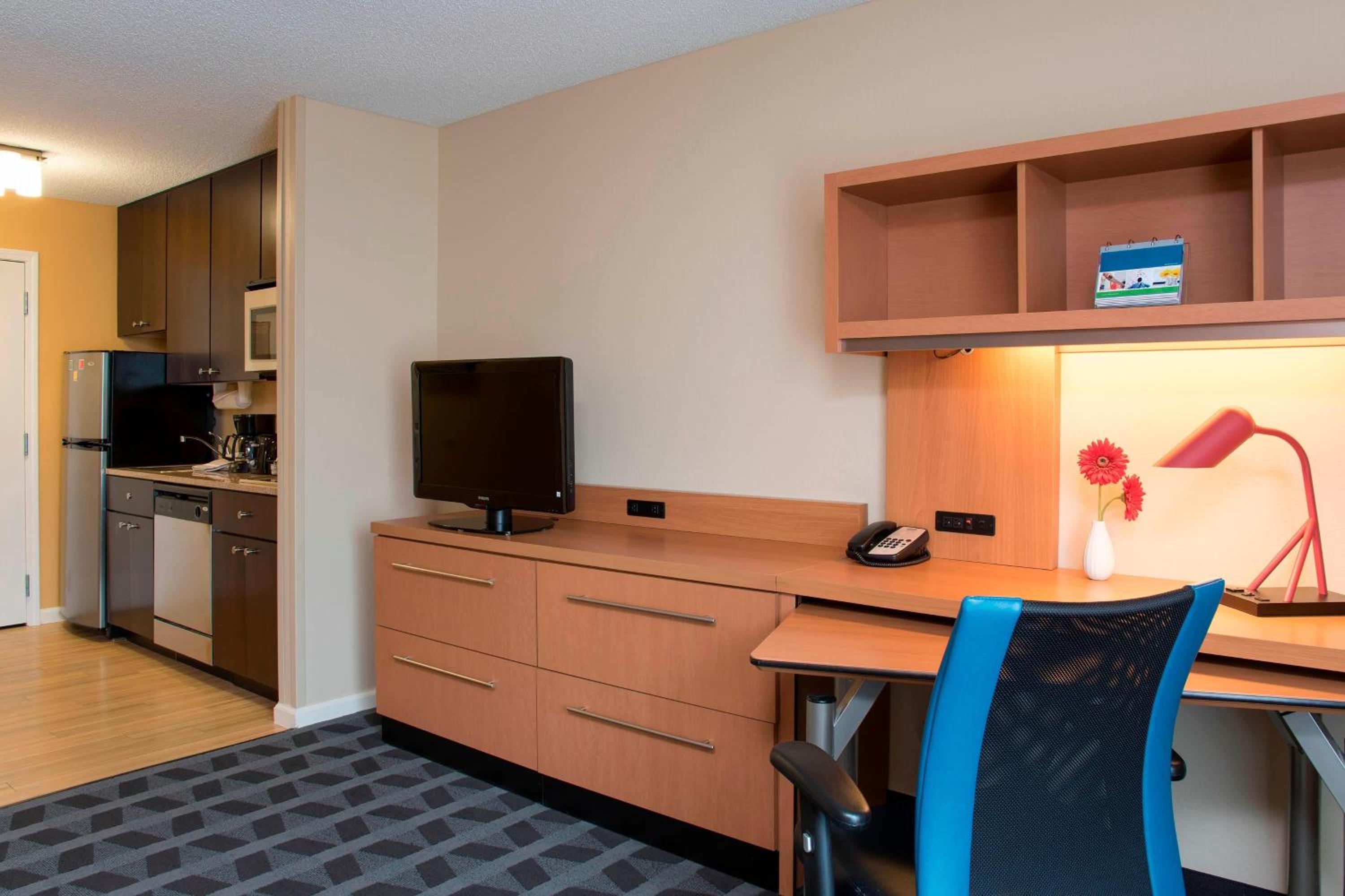 One-Bedroom King Suite with Sofa Bed and Roll-in Shower - Mobility and Hearing Accessible photo 2
