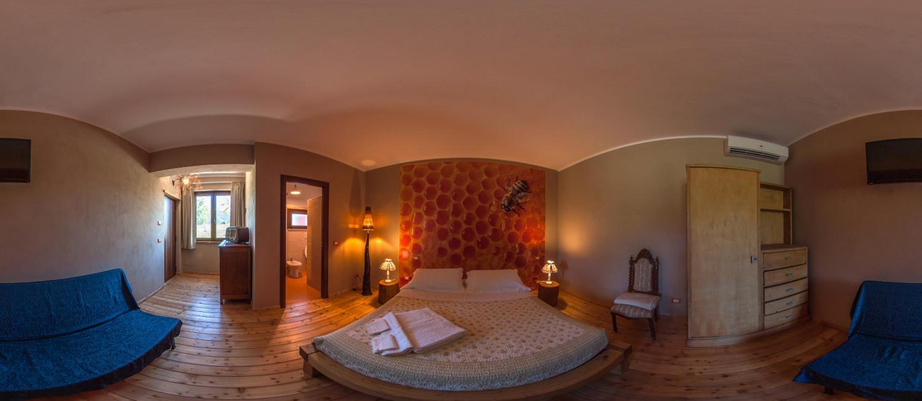 Deluxe King Room