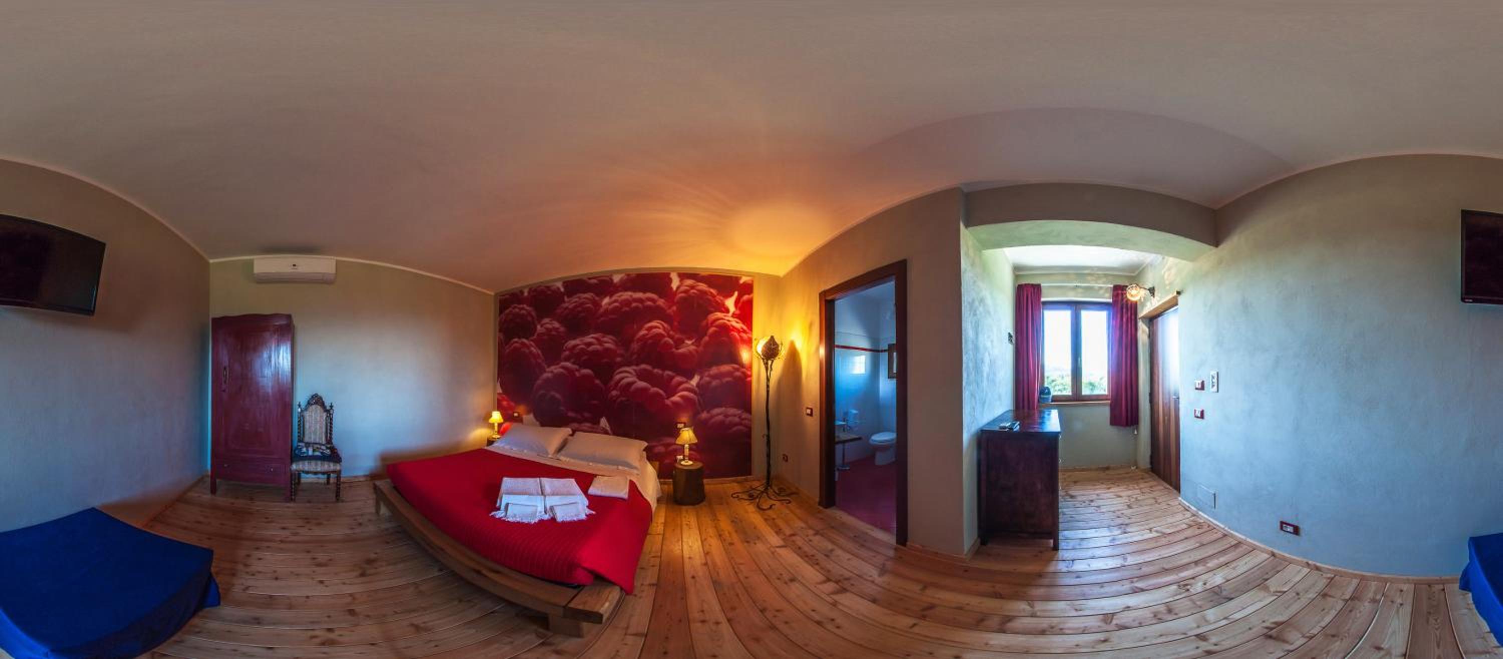 Double Room - Photo 6