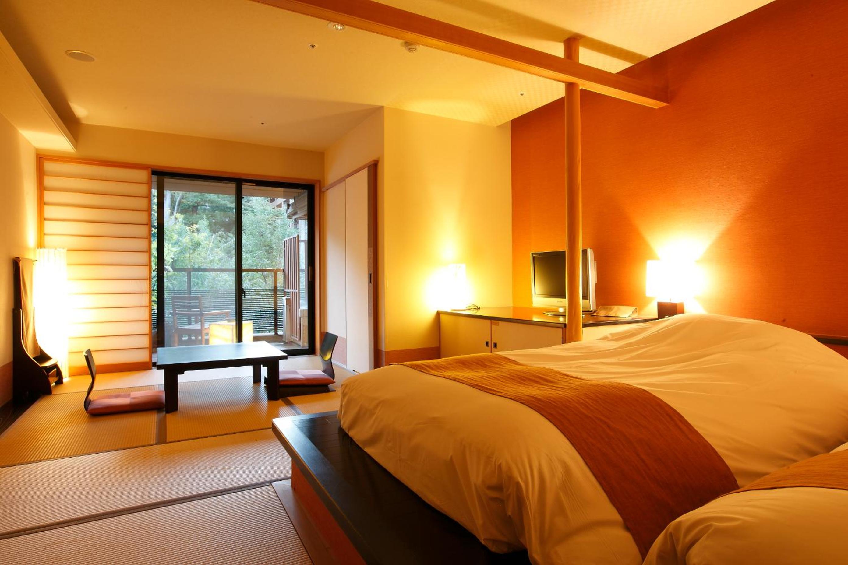 Standard Room with Tatami Area and Open-Air Bath