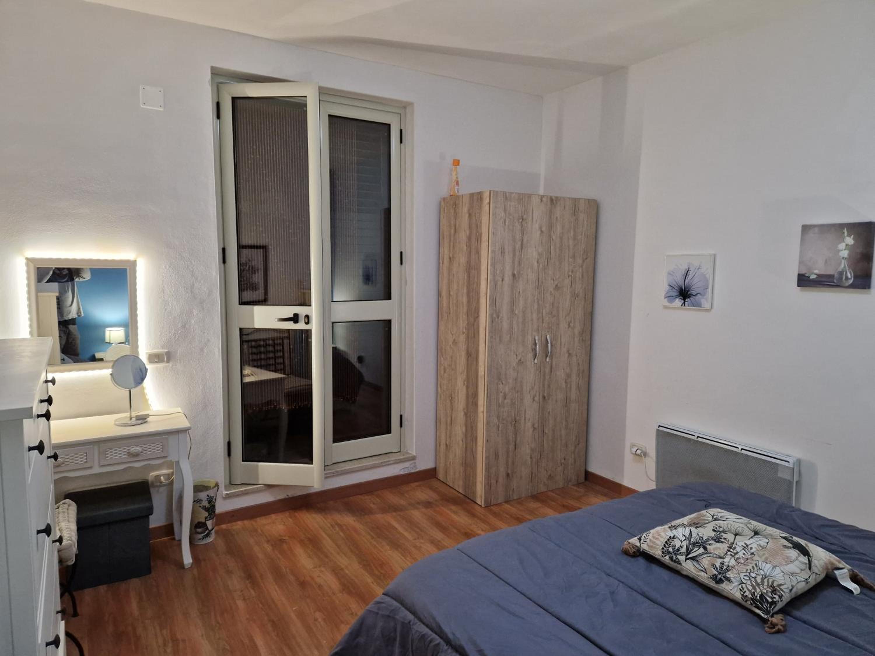 Deluxe Room (2 Adults + 1 Child)