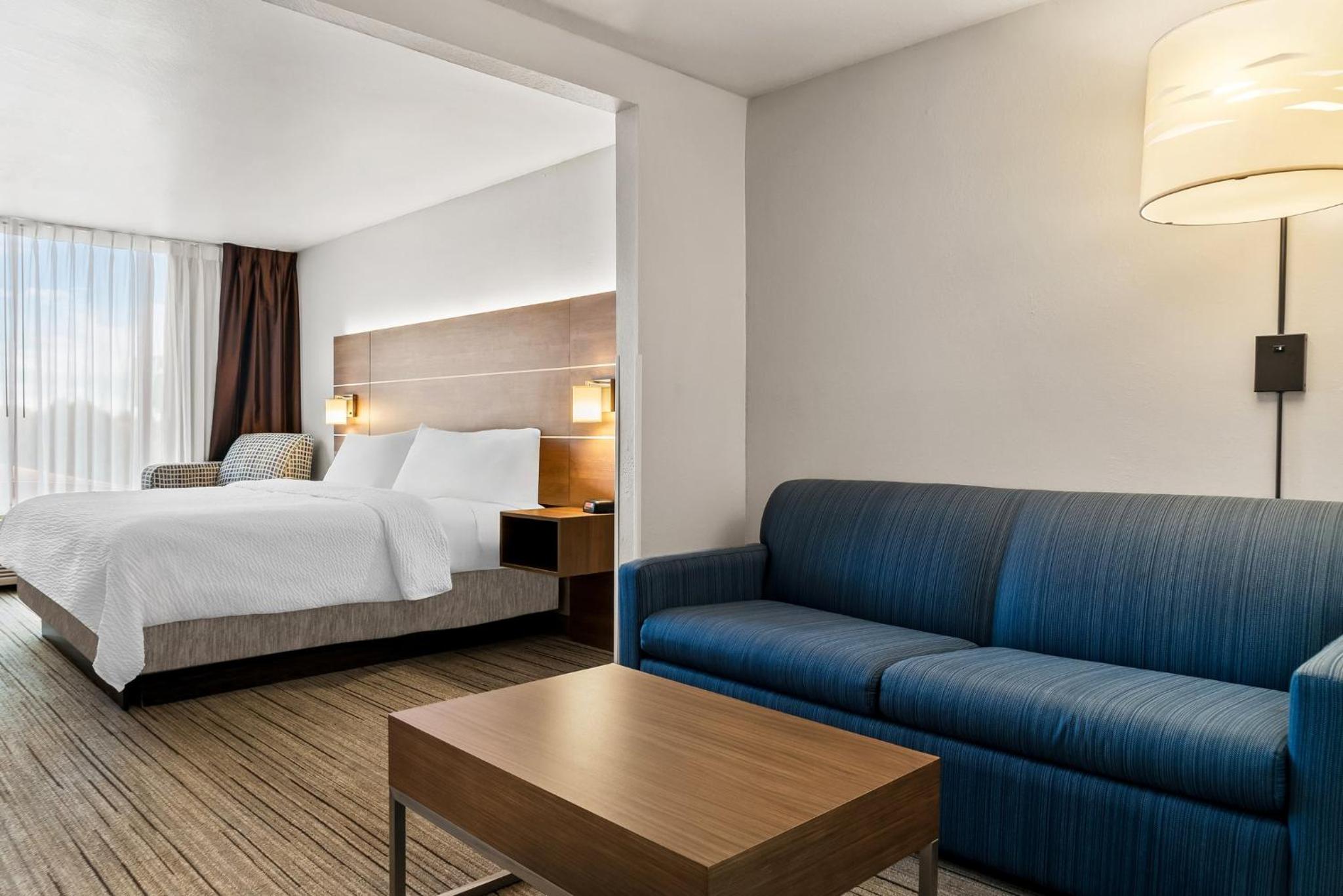 King Suite - Photo 2