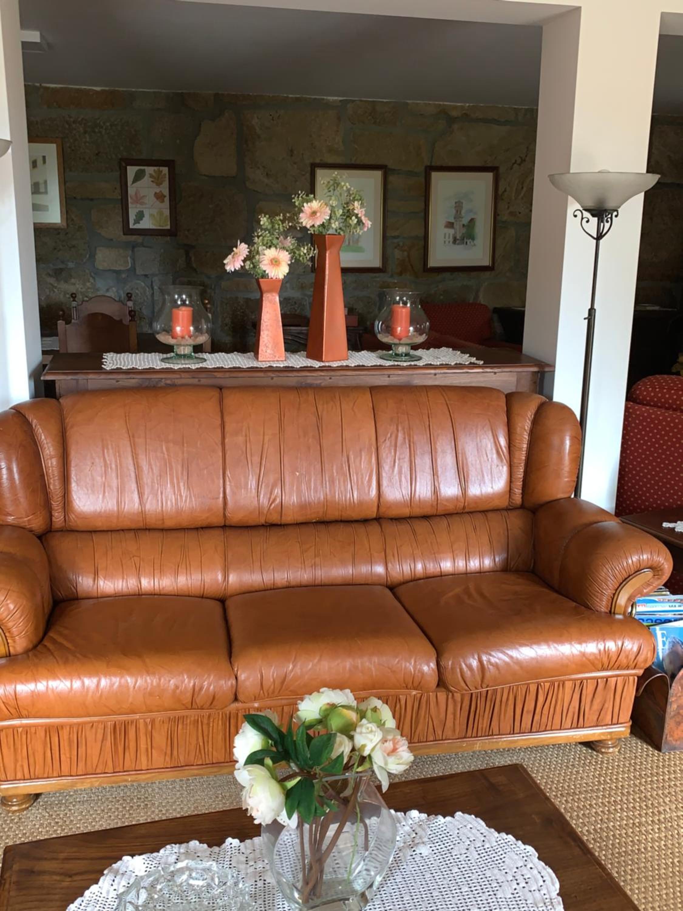 Five-Bedroom House photo 2