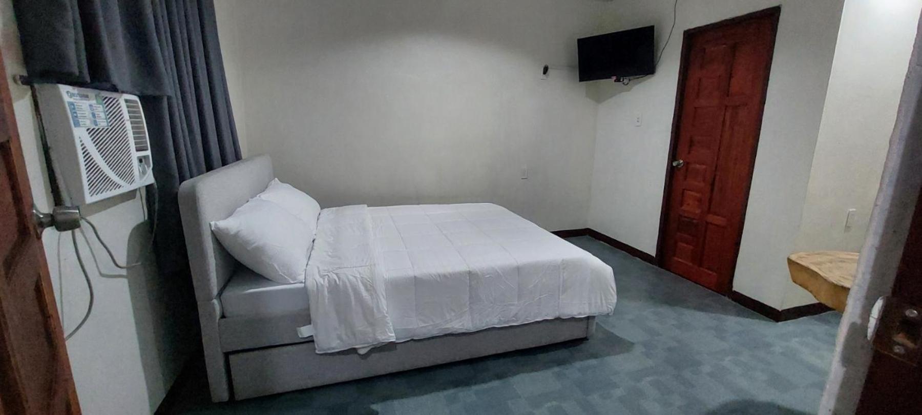 Double or Twin Room photo 3