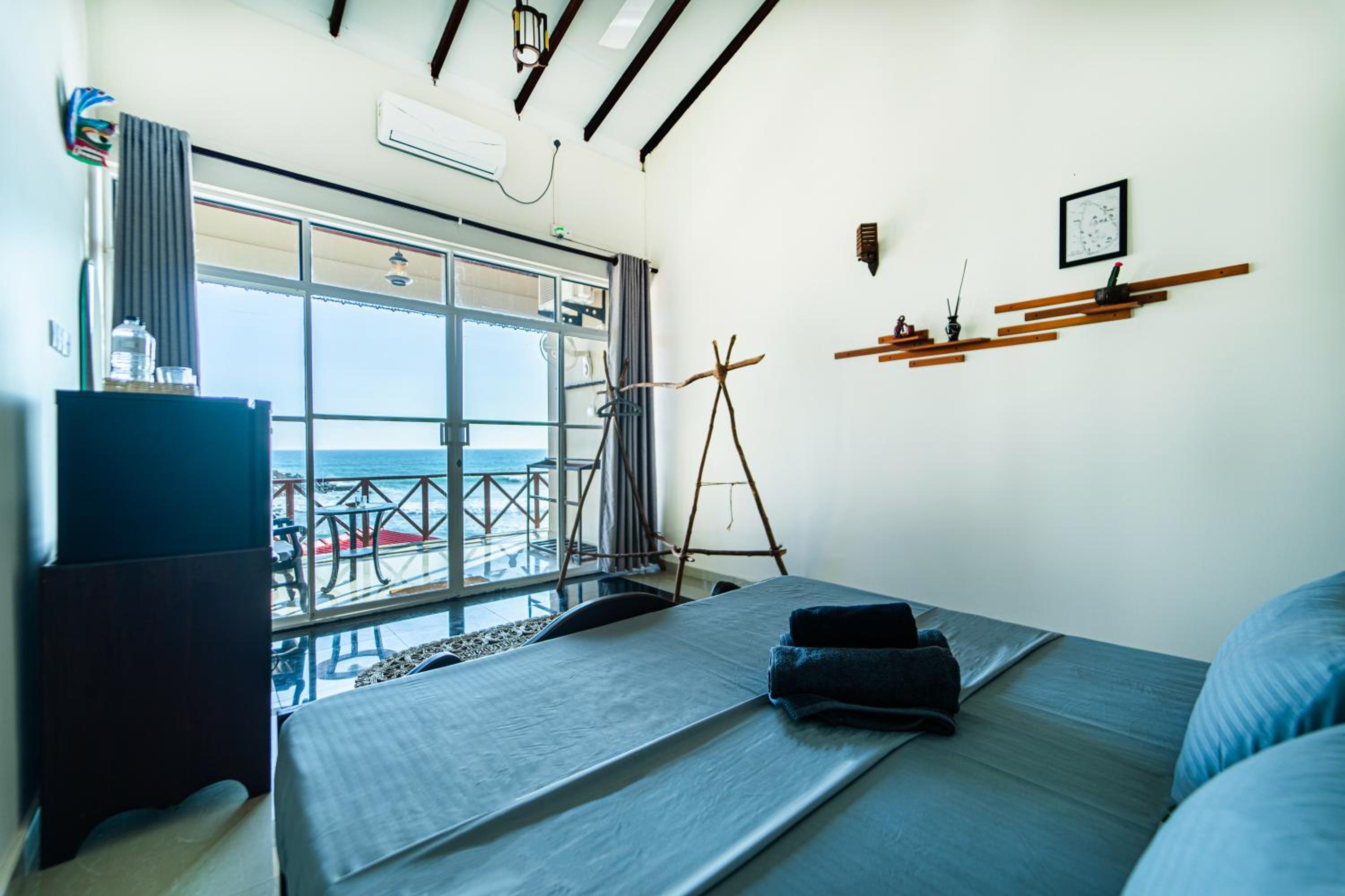 Habitación Doble con Balcón y Vista al Mar