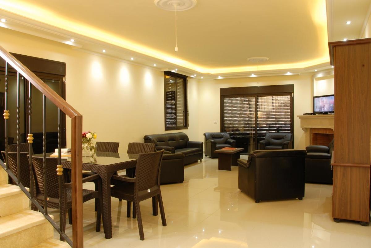 Three-Bedroom Villa photo 2