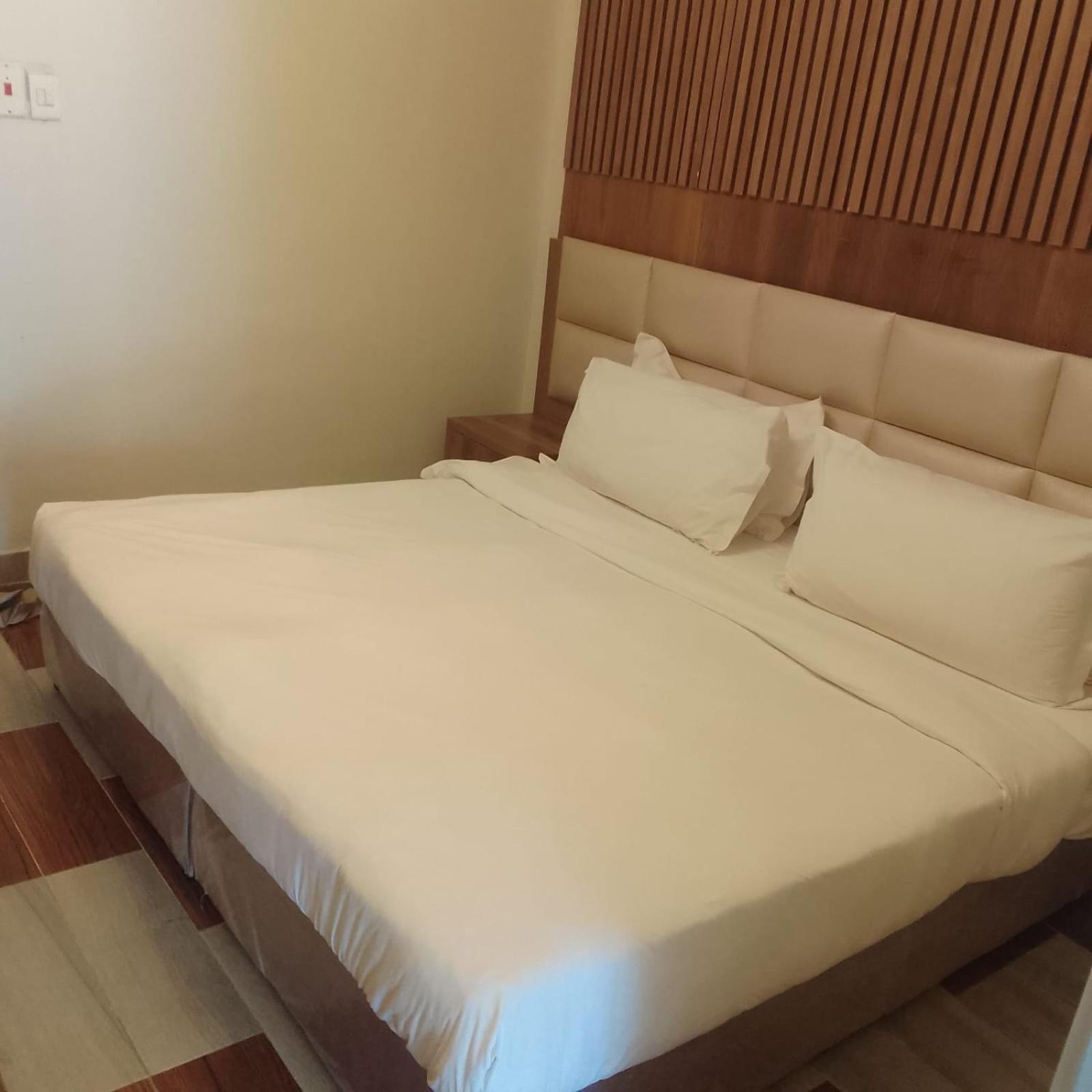 Superior King Room photo 1
