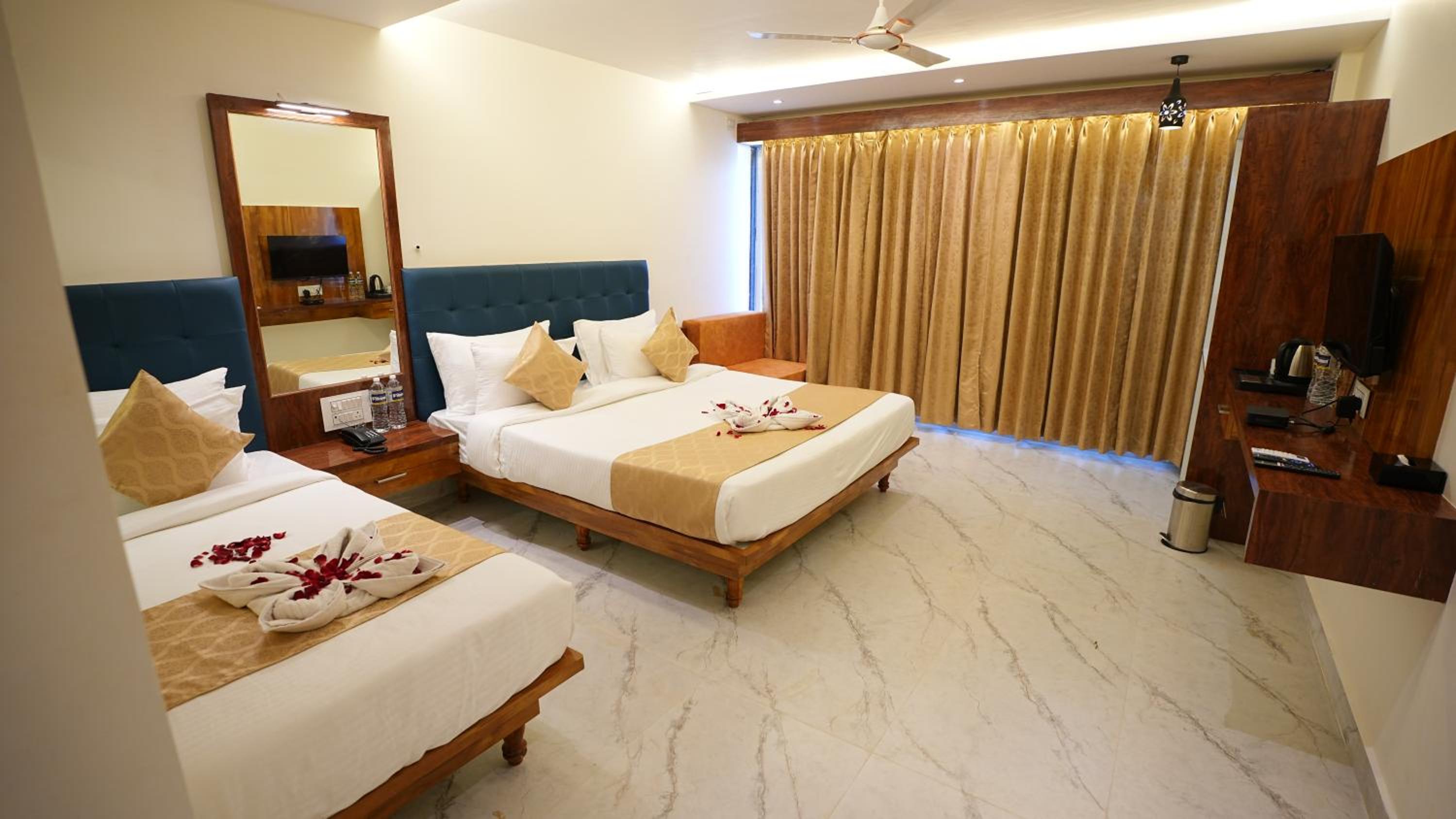 Triple Room with Pool View