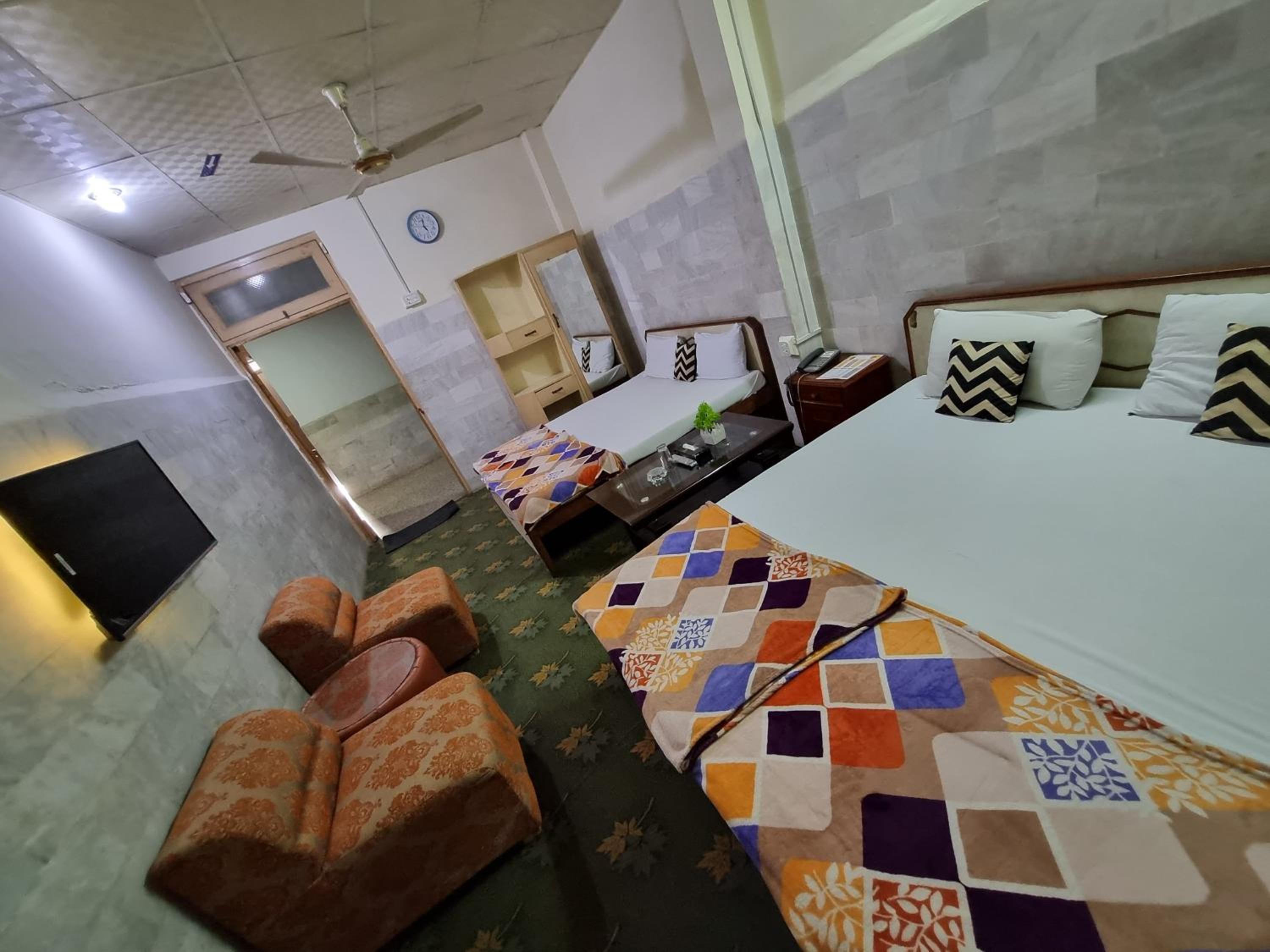 Deluxe Quadruple Room photo 3