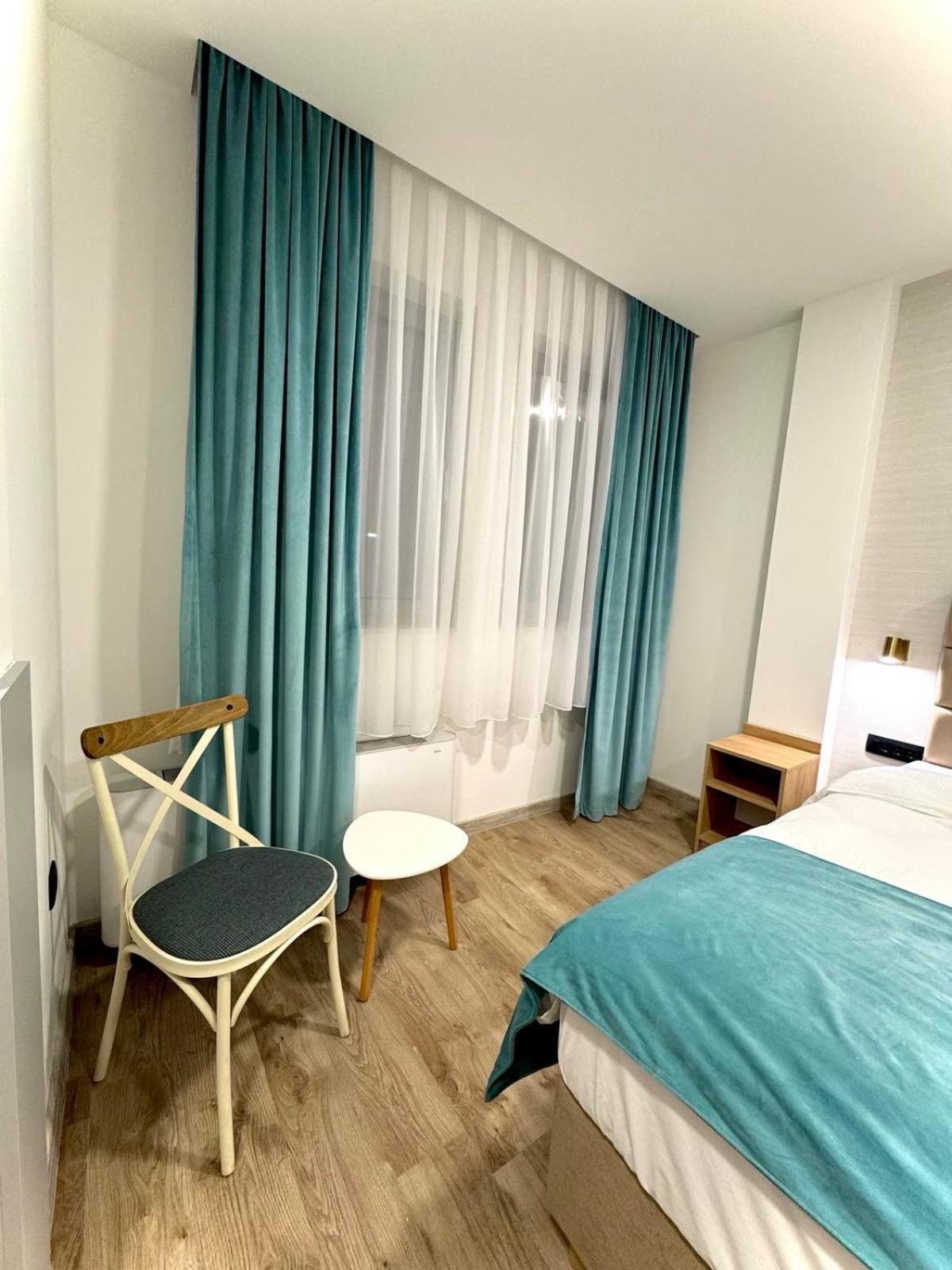 Double Room with Private Bathroom photo 2