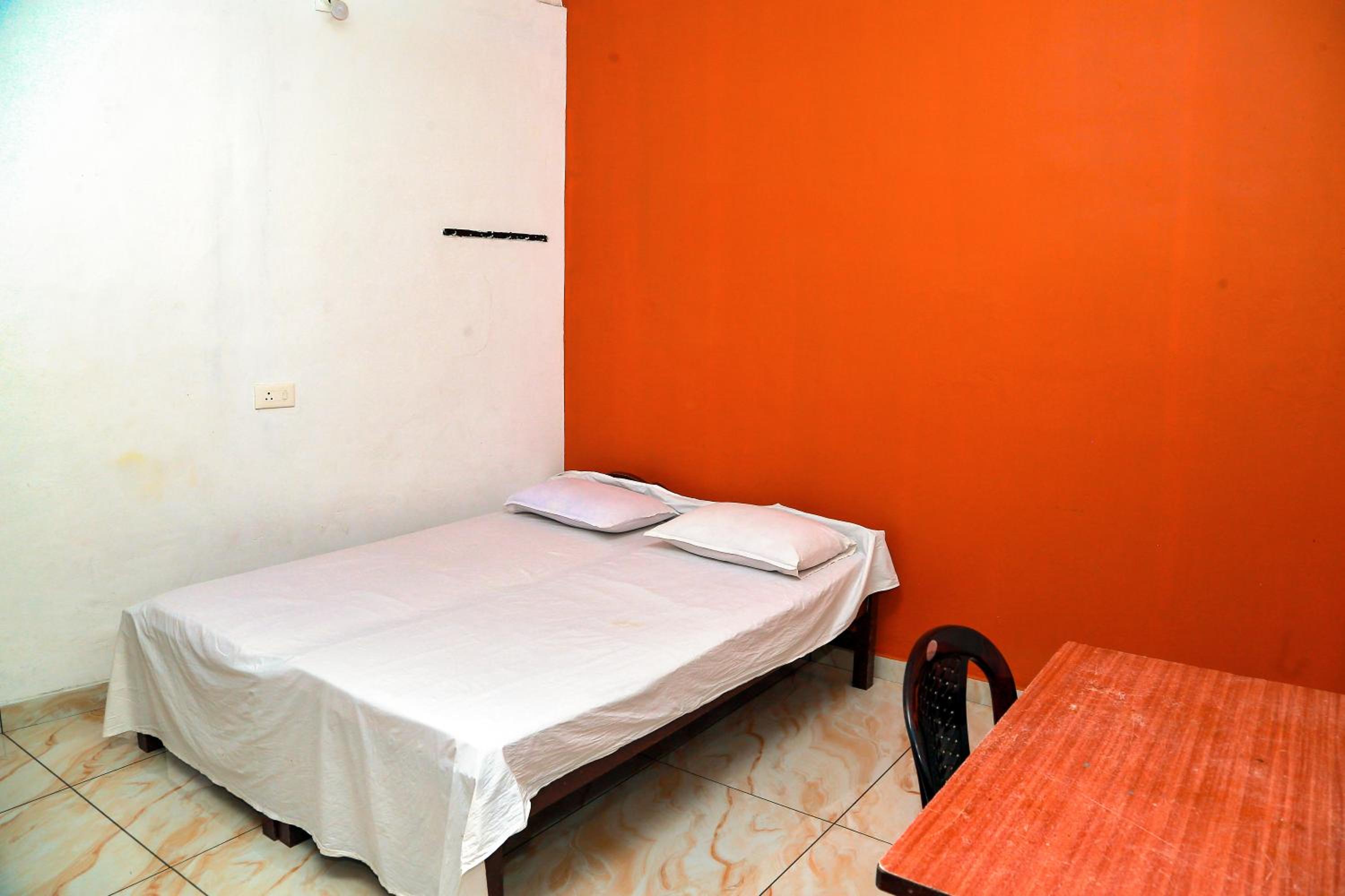 Budget Double Room photo 1