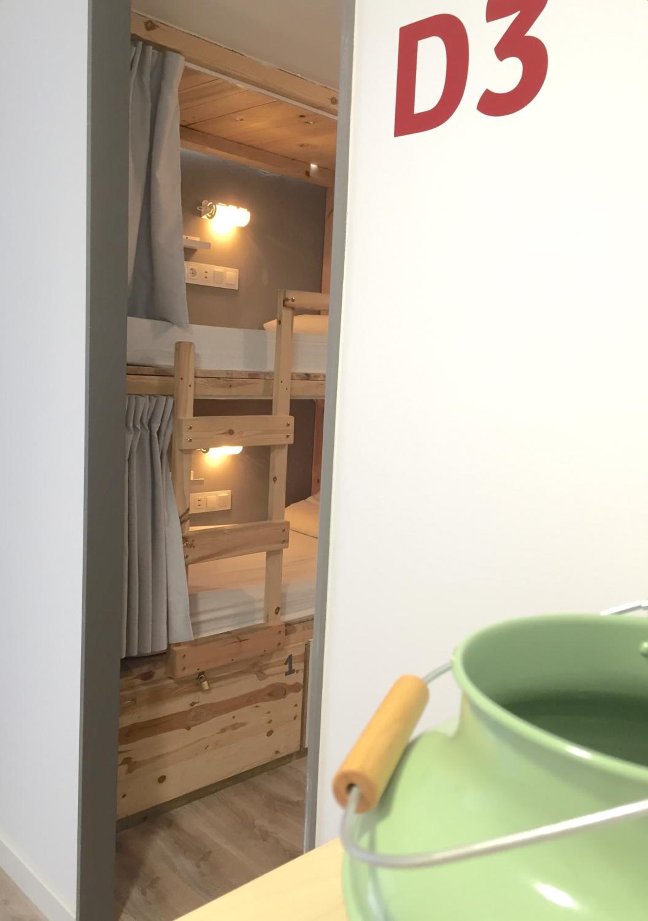 Habitación Cuádruple Estándar Privada con Baño Privado