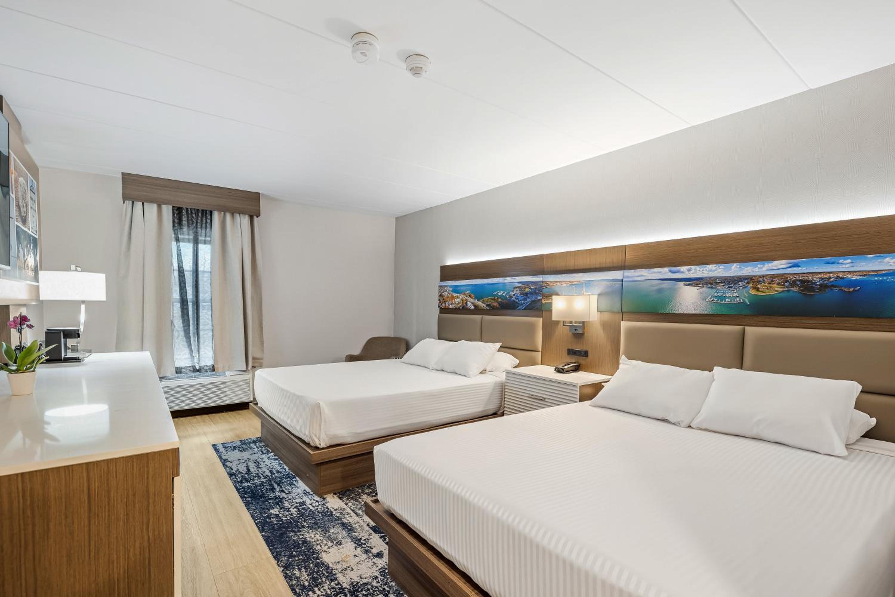 Non-Smoking Superior Room - Photo 2