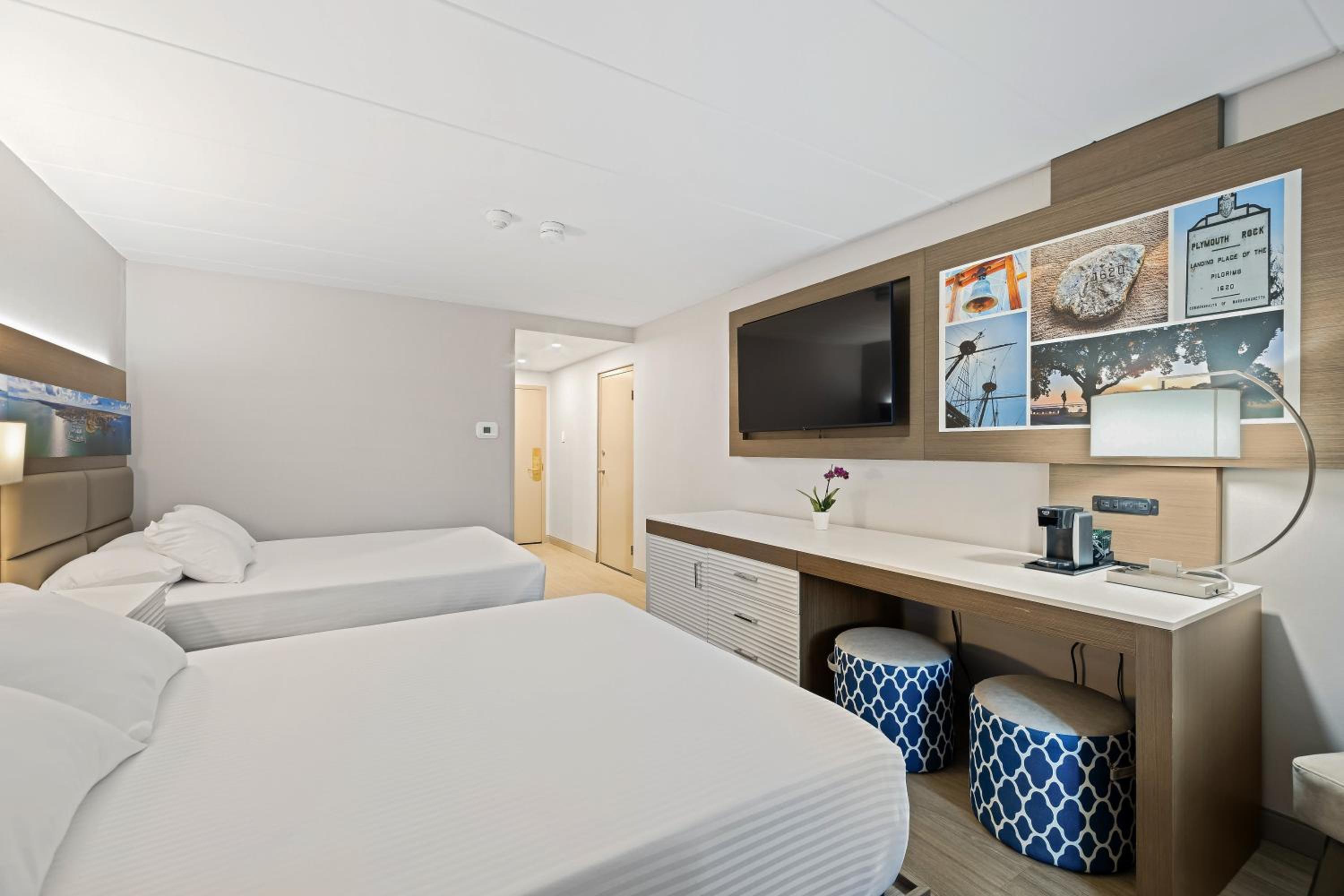 Non-Smoking Superior Room - Photo 3