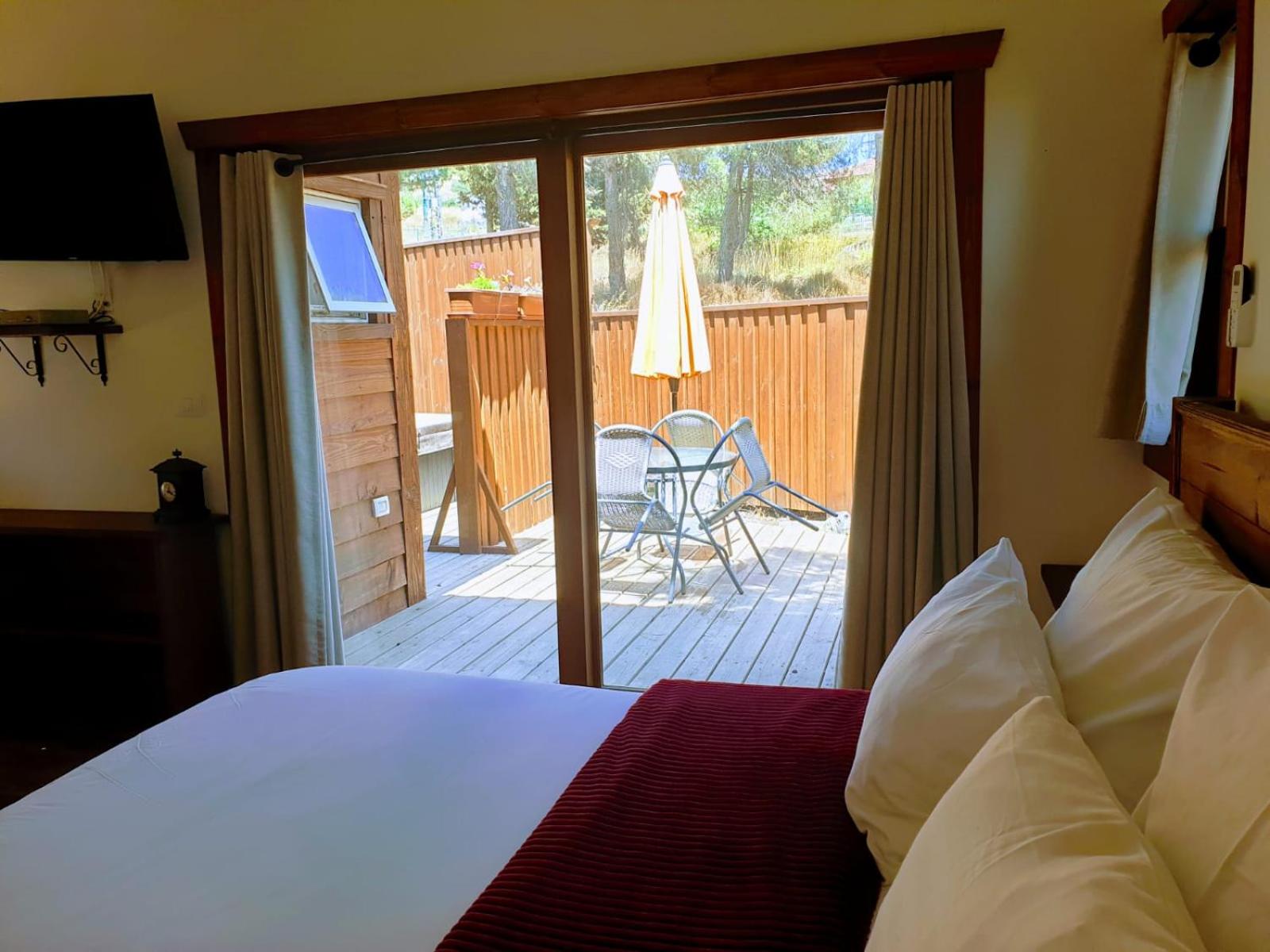 Queen Room with Spa Bath - Photo 4