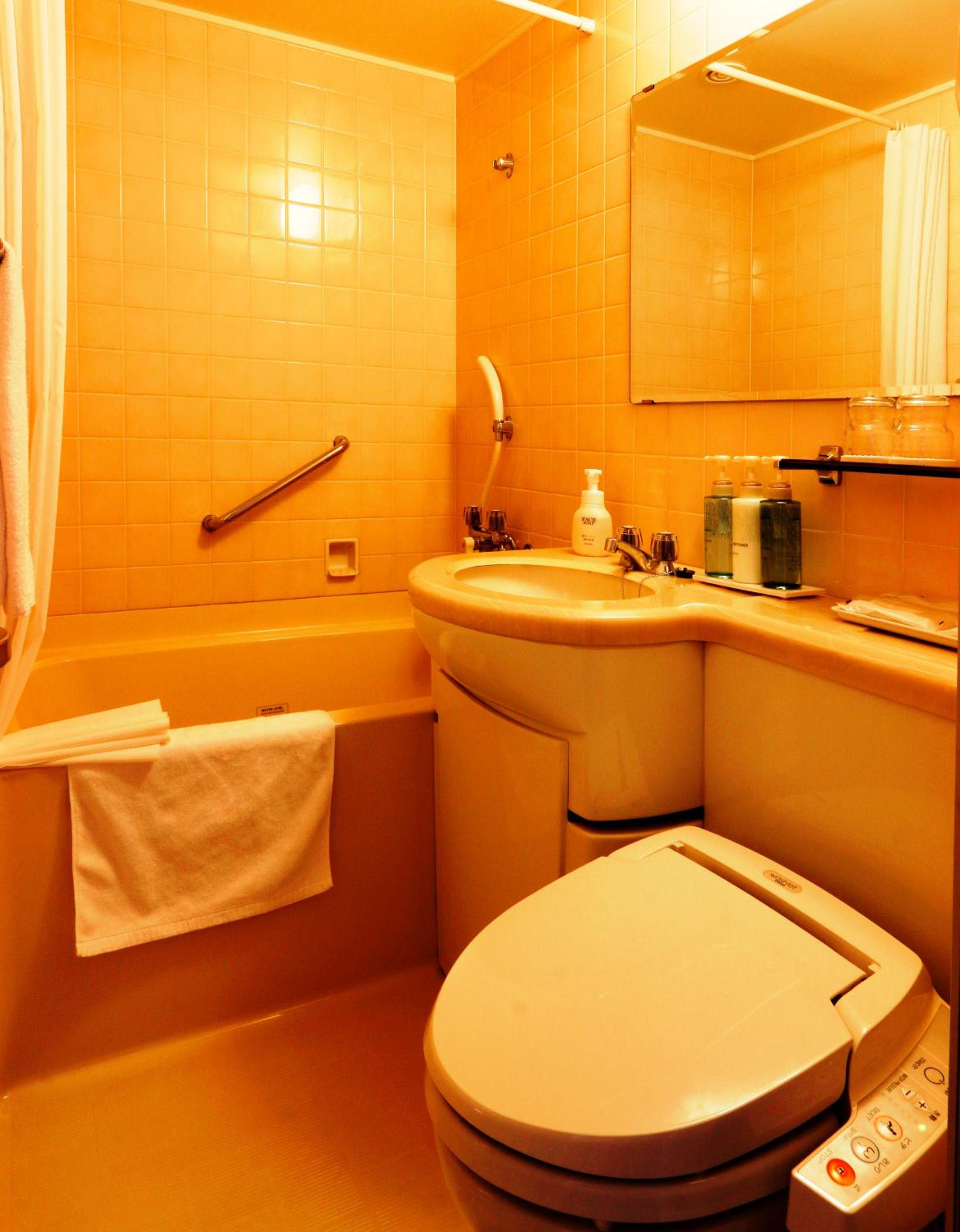 Double Room with Small Double Bed - Smoking - Photo 6