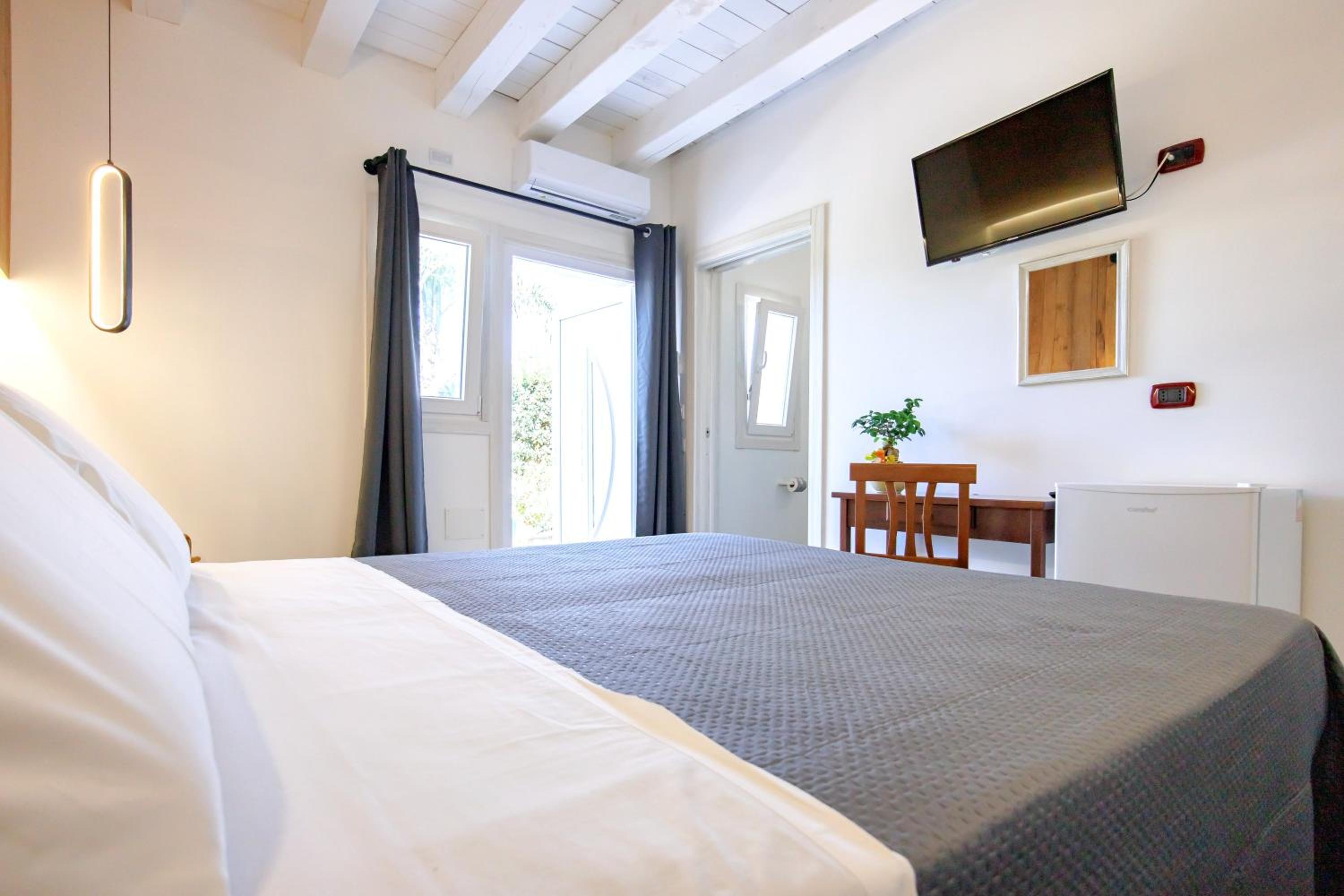 Double or Twin Room with Terrace
