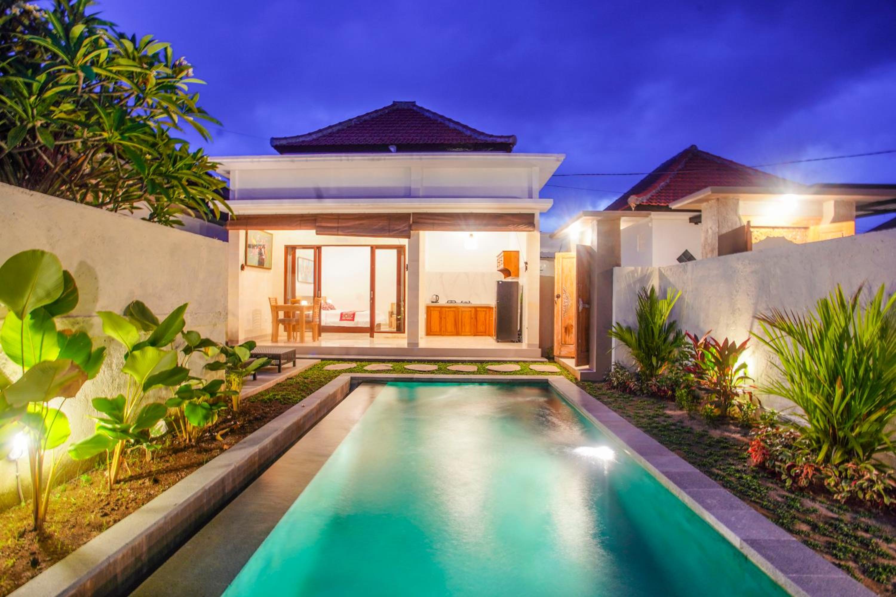 Villa with Private Pool - Photo 4