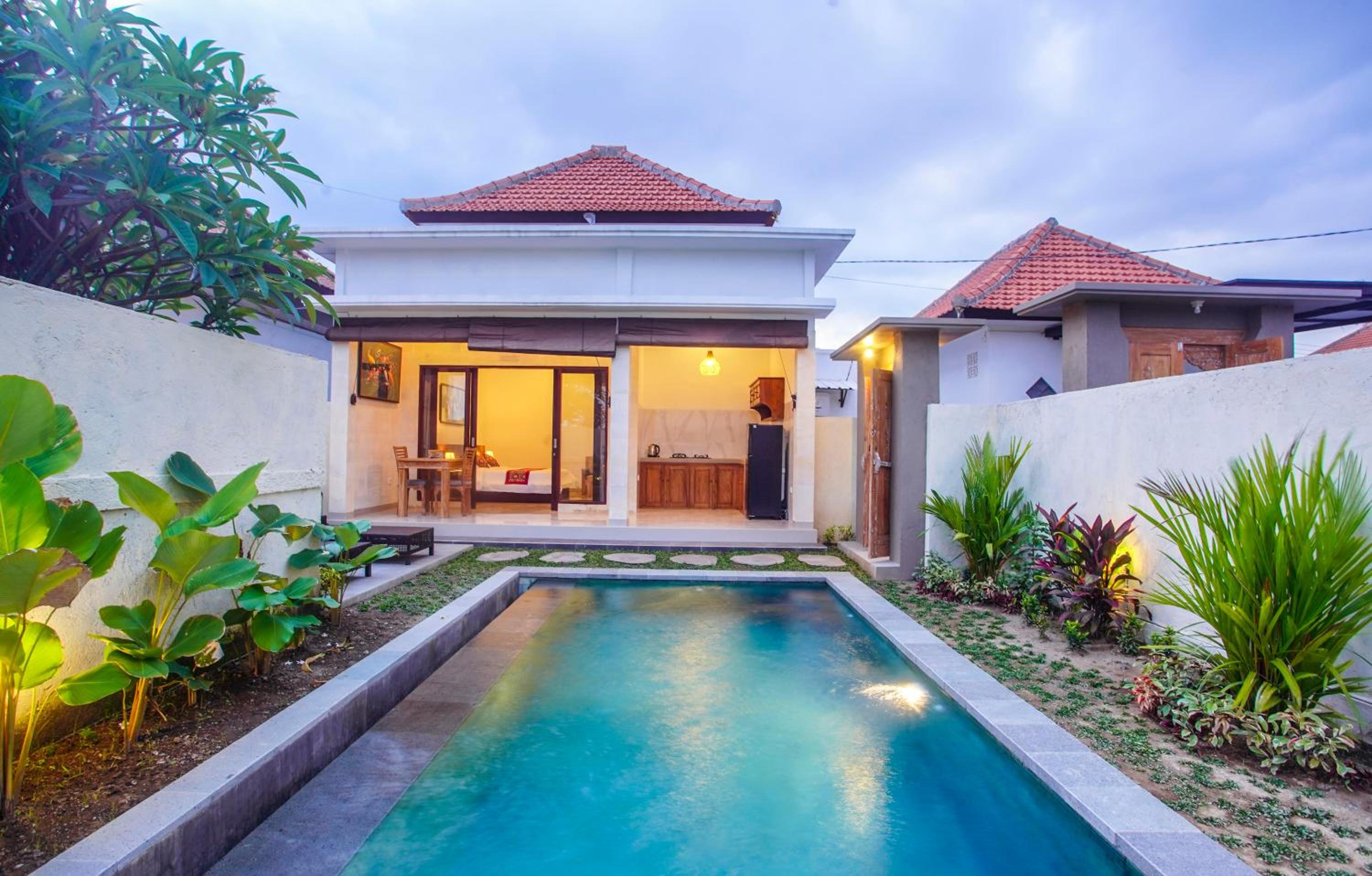 Villa with Private Pool - Photo 7
