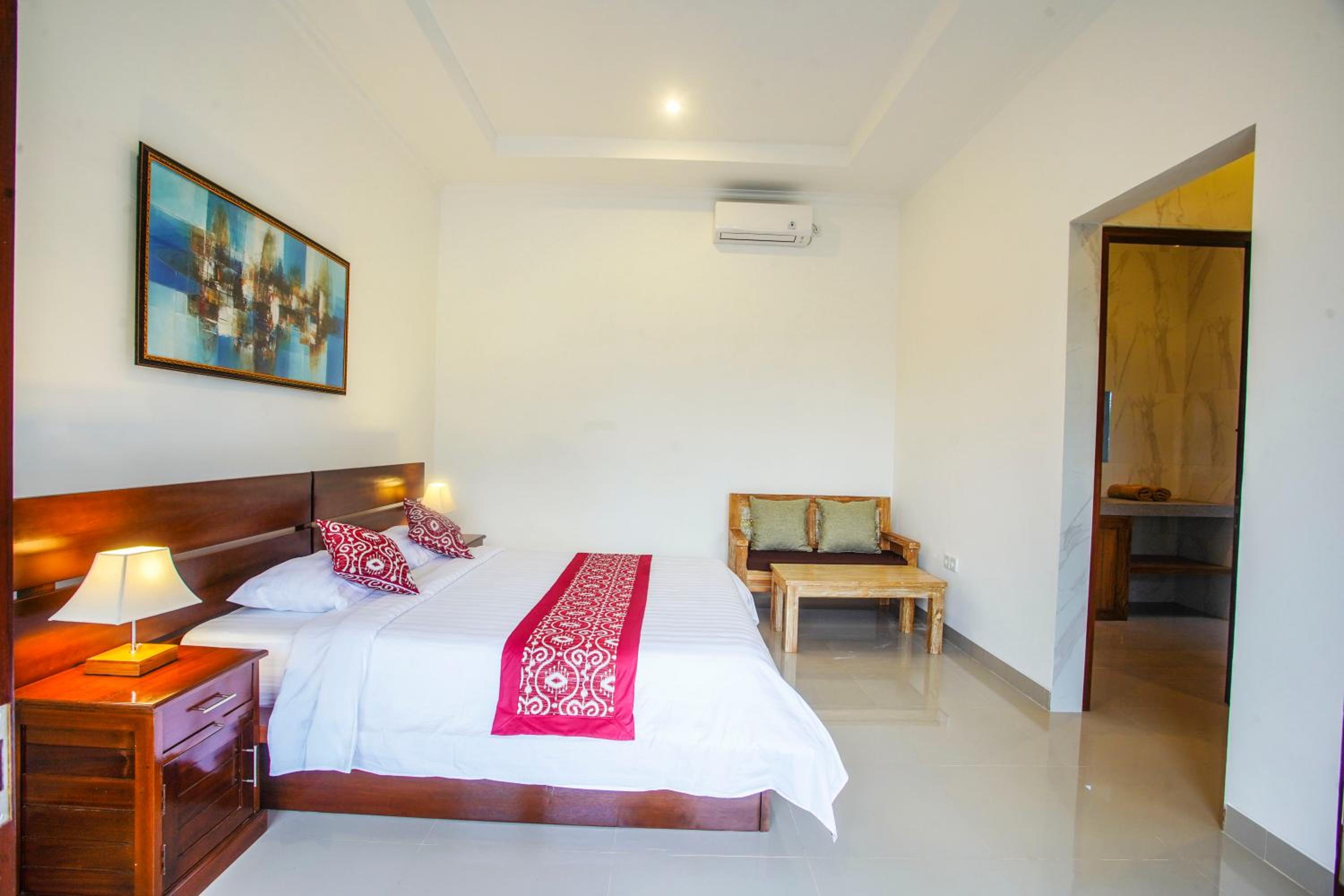 Villa with Private Pool - Photo 10