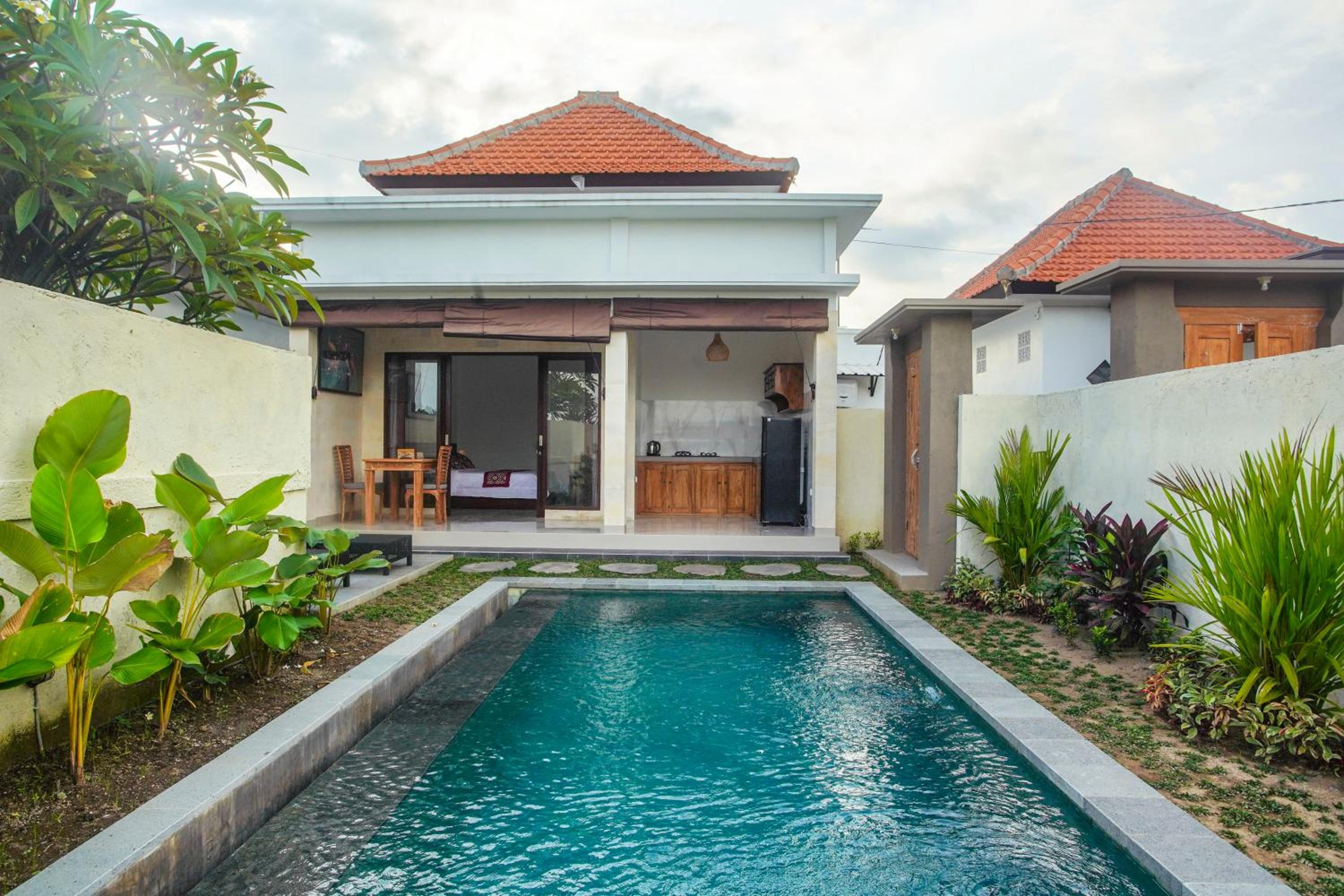 Villa with Private Pool - Photo 16
