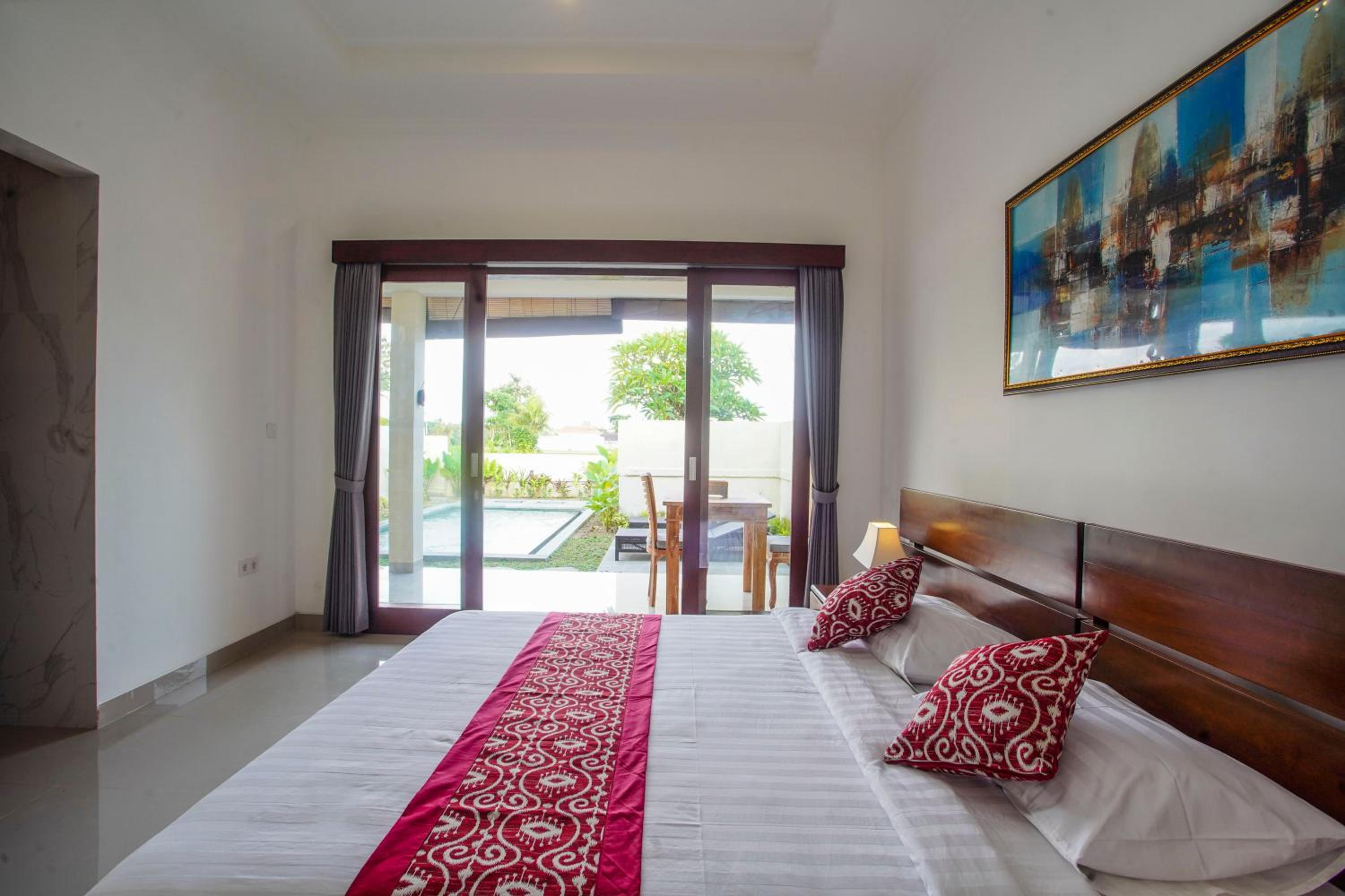 Villa with Private Pool - Photo 22
