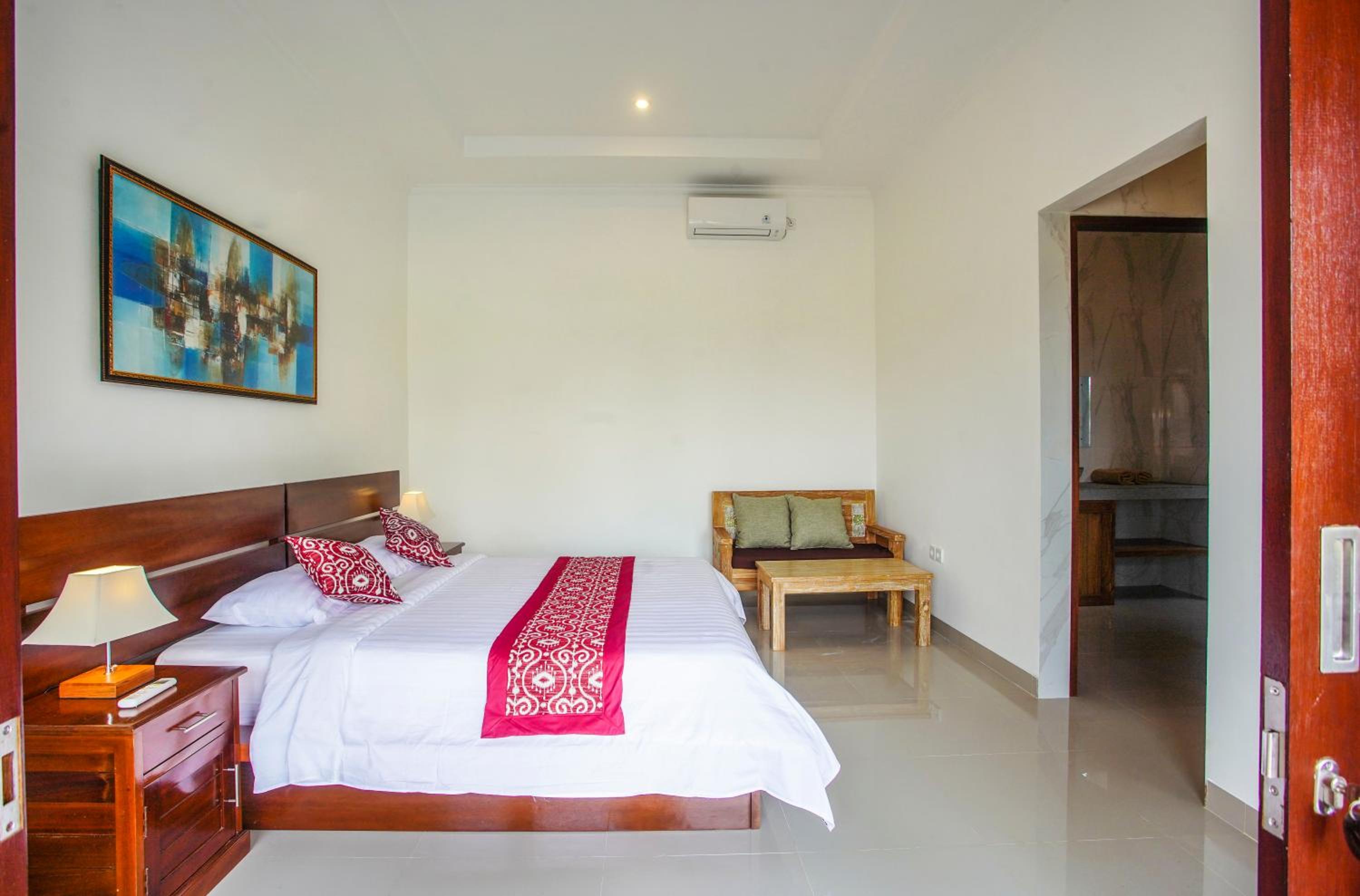 Villa with Private Pool - Photo 27