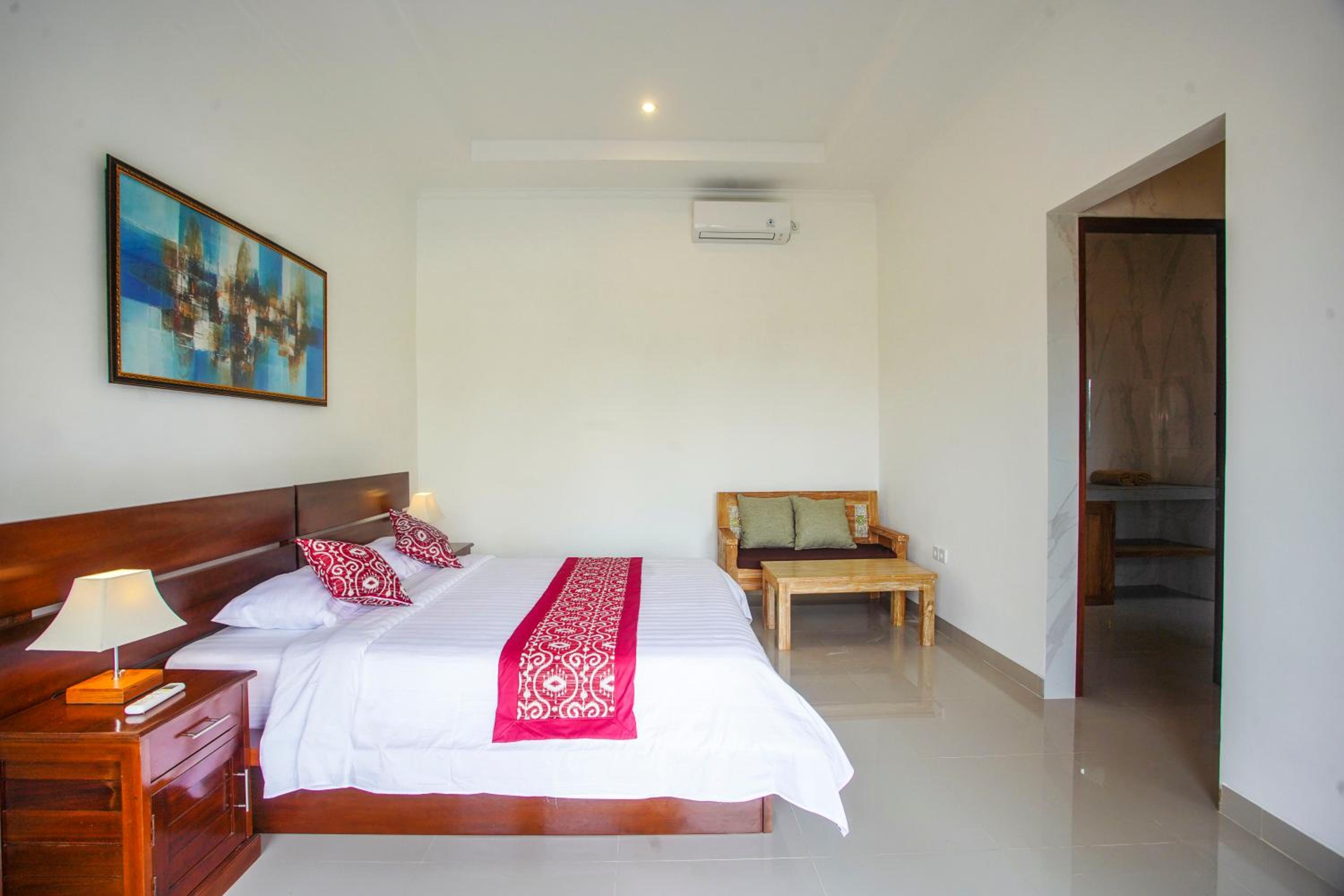 Villa with Private Pool - Photo 28