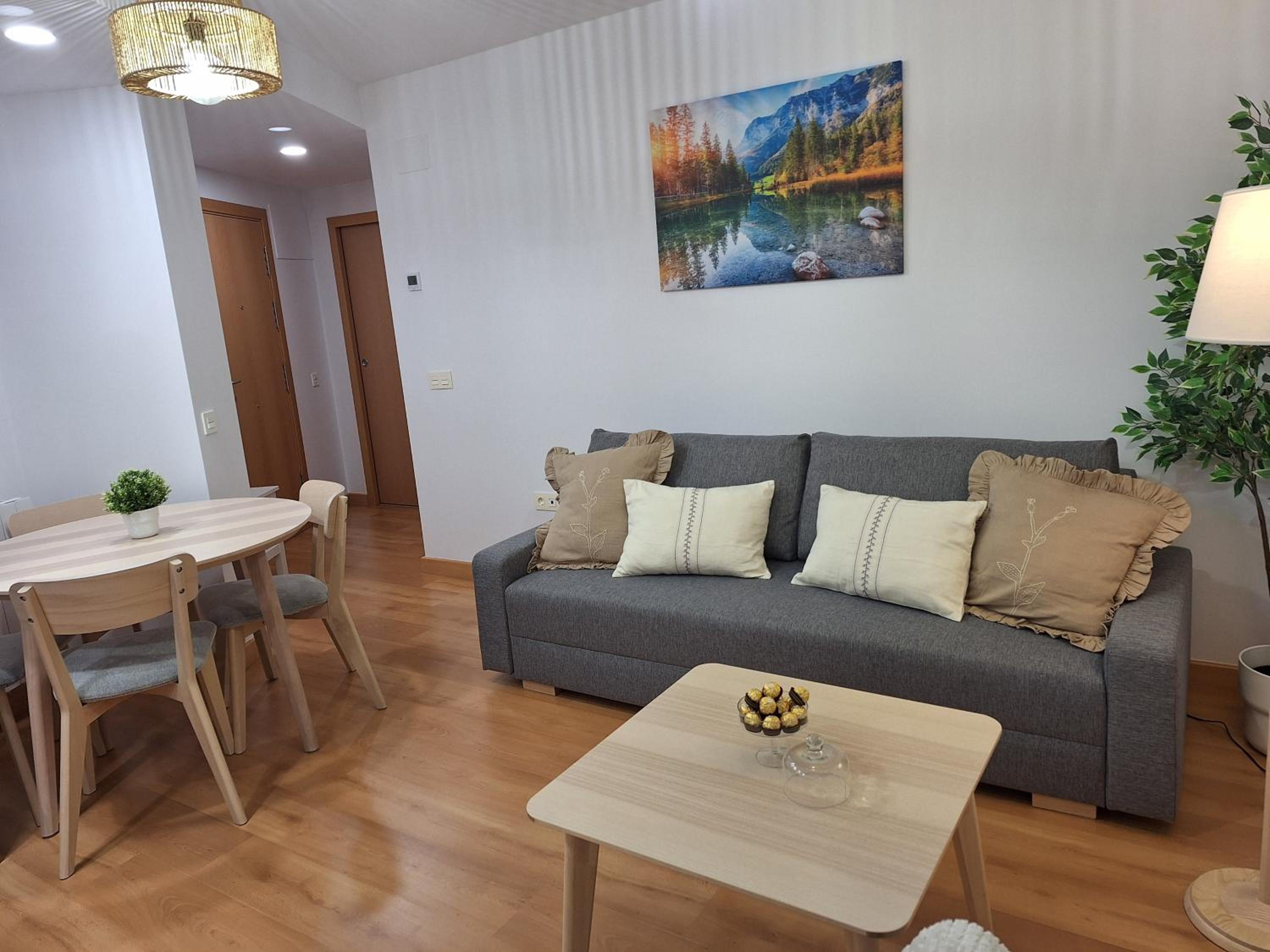 One-Bedroom Apartment photo 2