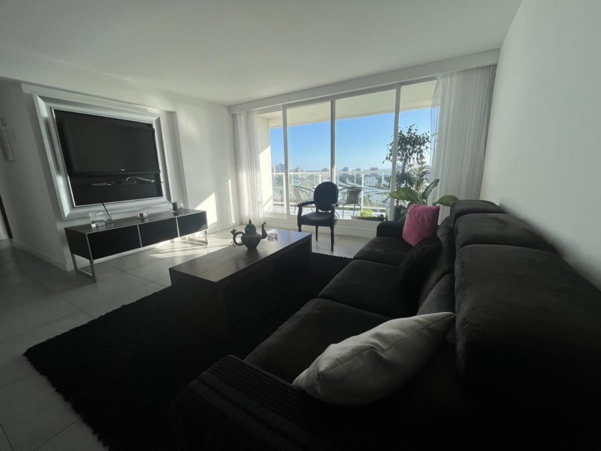 Two-Bedroom Deluxe Apartment with Ocean View
