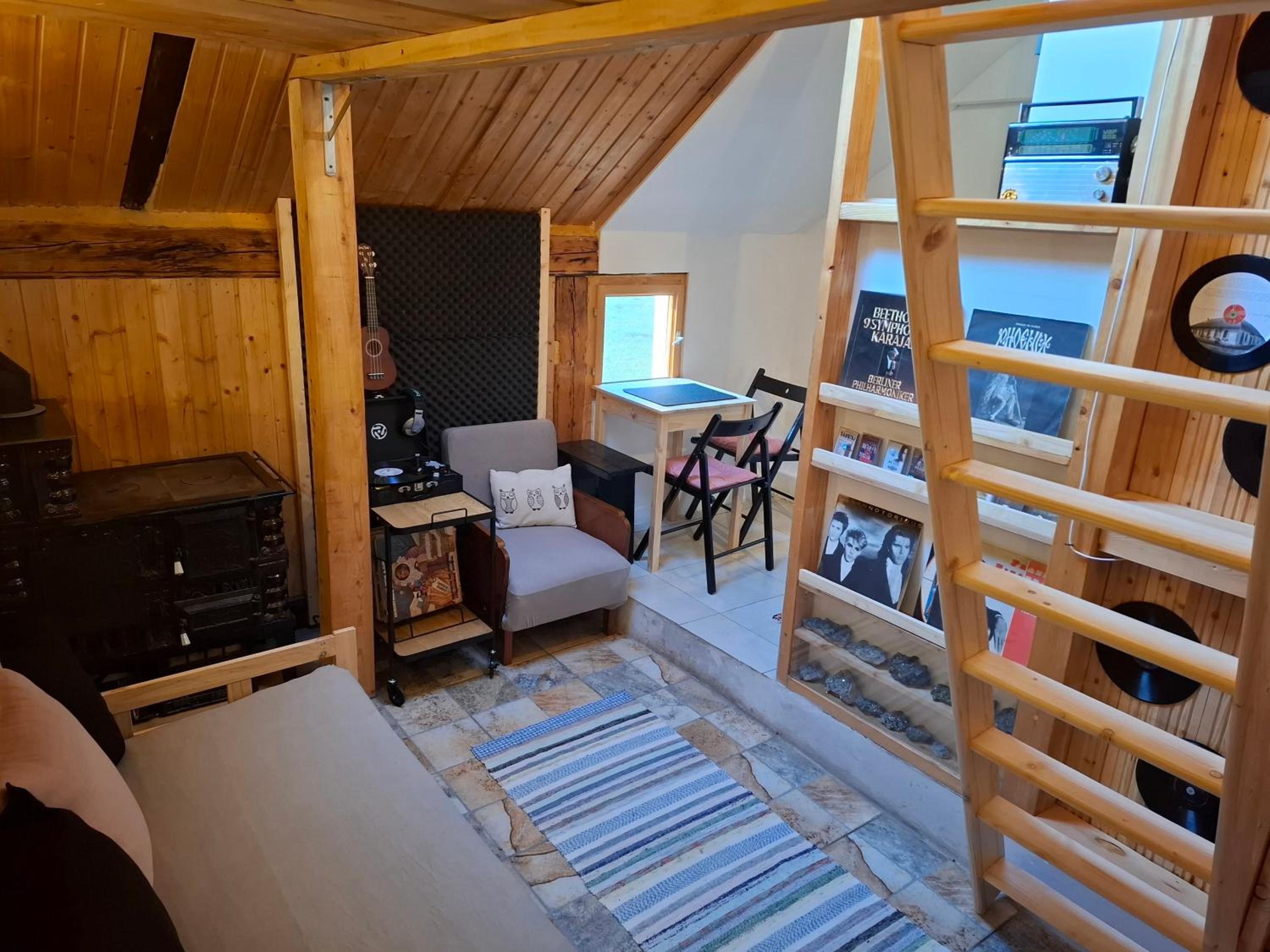 Studio with Terrace - Photo 4