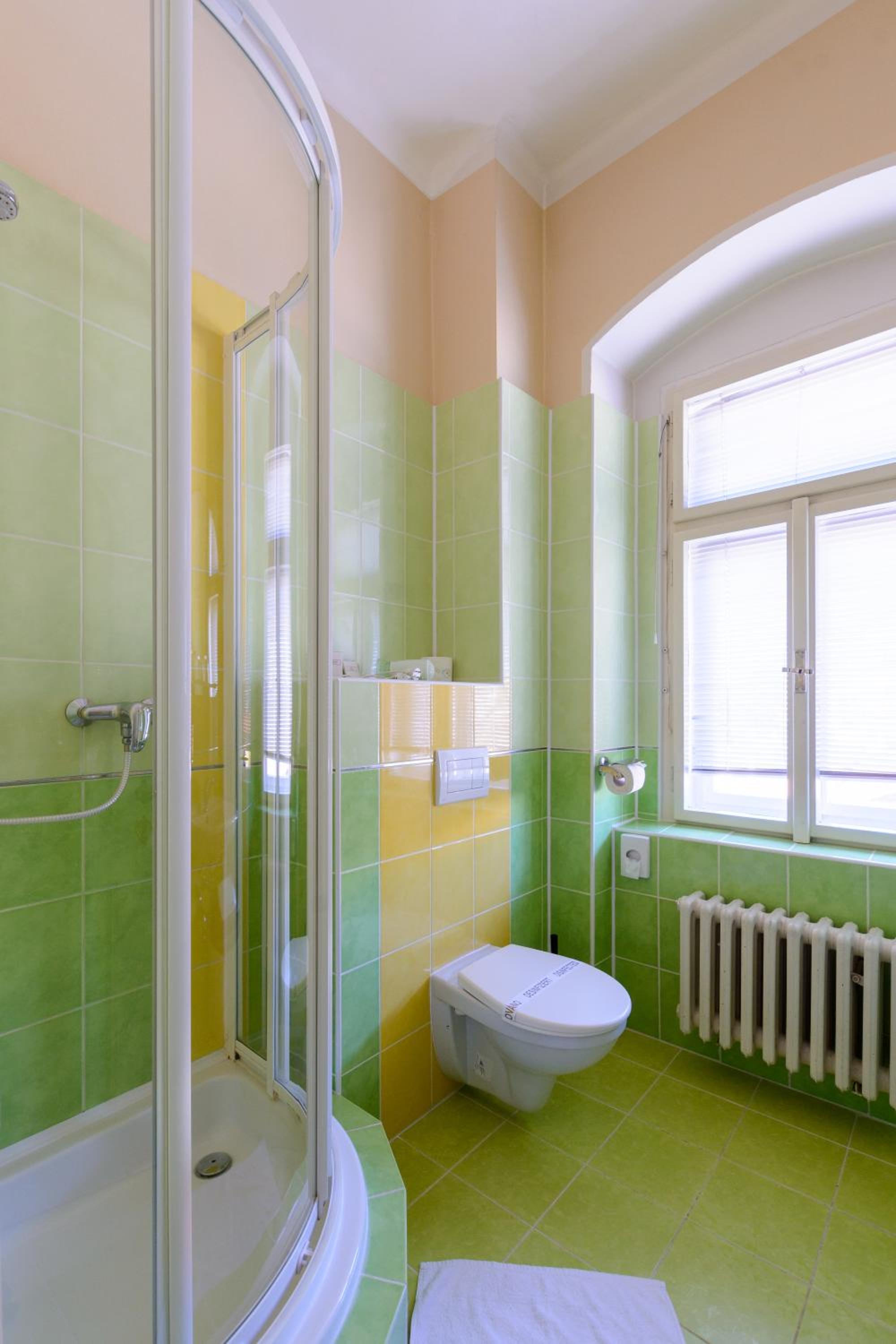 Twin Room - Photo 4