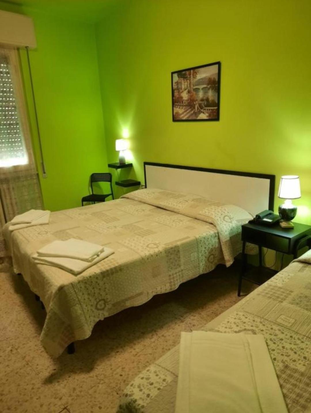 Double or Twin Room - Photo 6