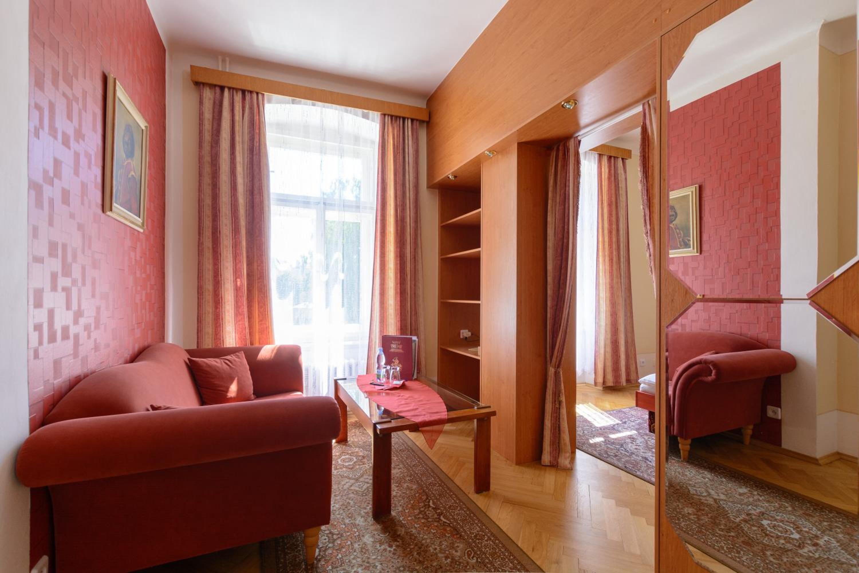 Twin Room - Photo 2