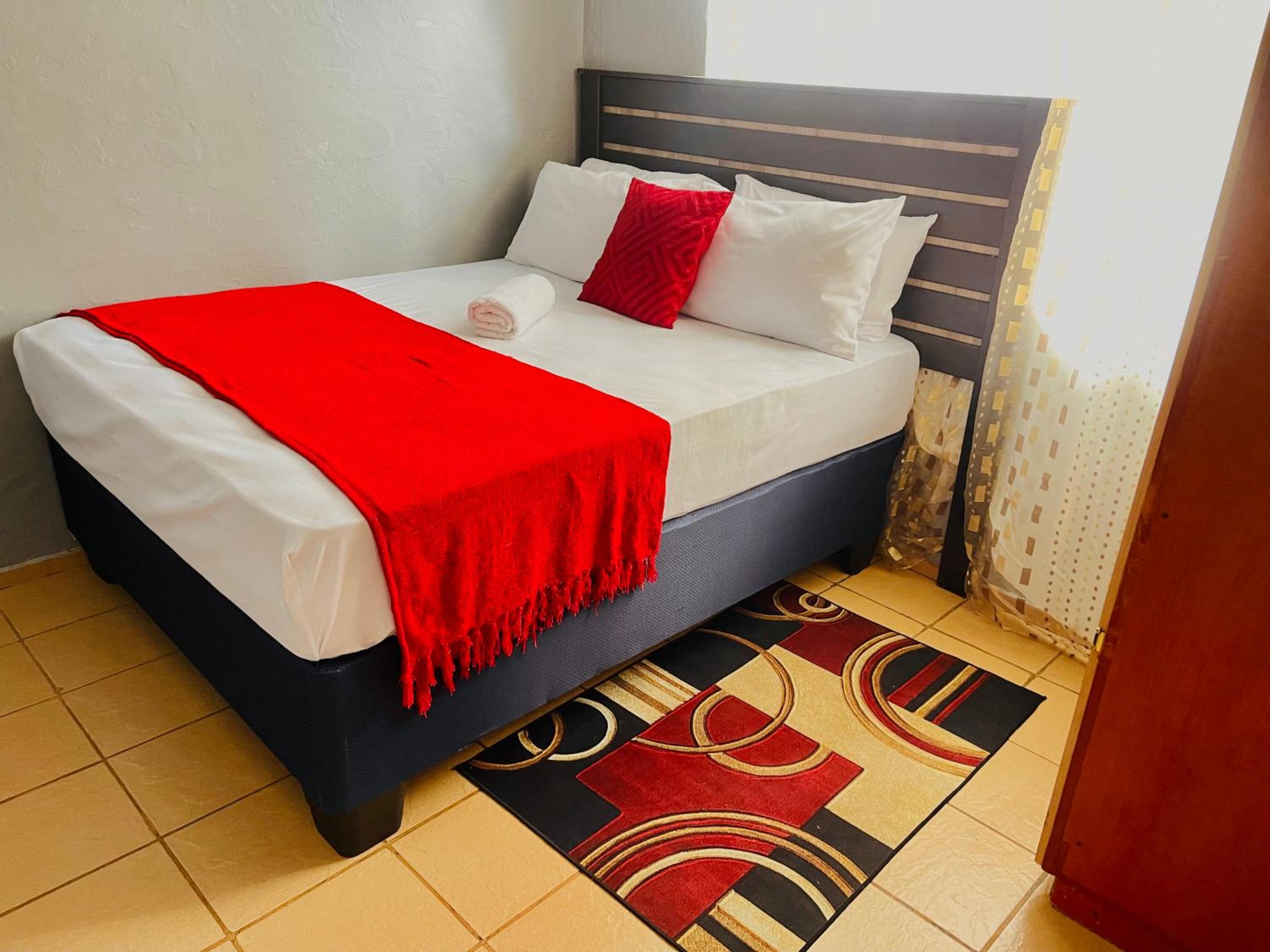 Standard Double Room with Shared Bathroom photo 2