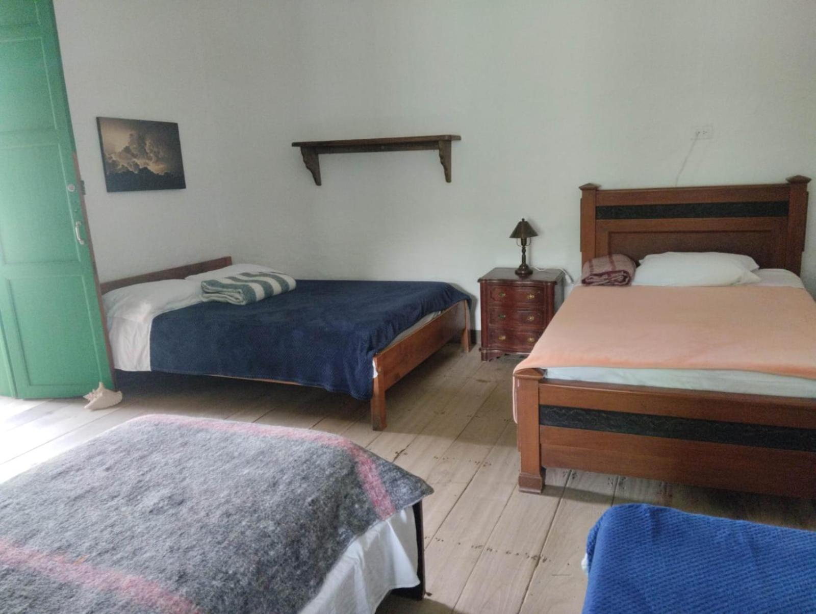 Basic Triple Room with Shared Bathroom