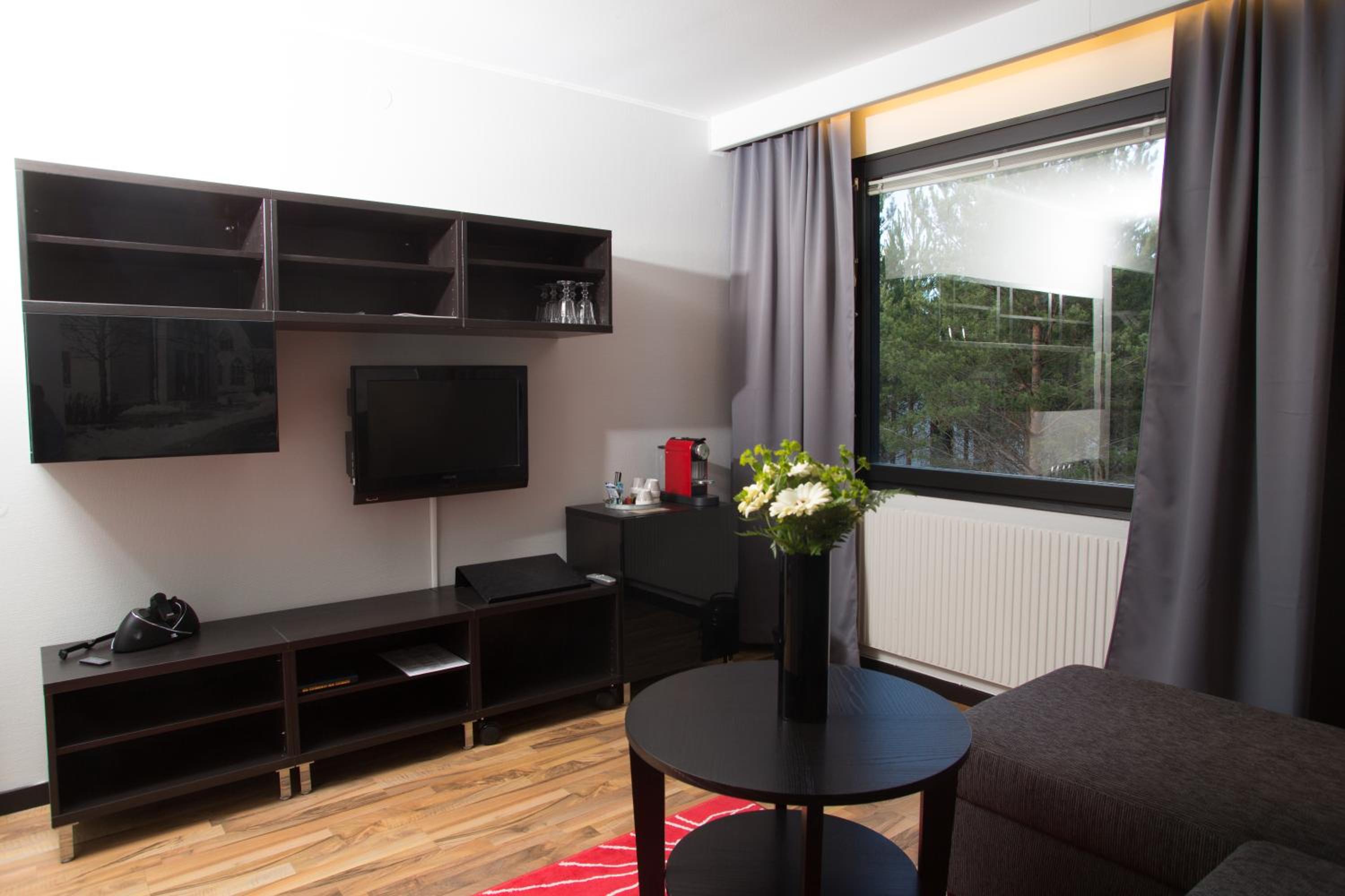 King Suite with Sofa Bed - Photo 3